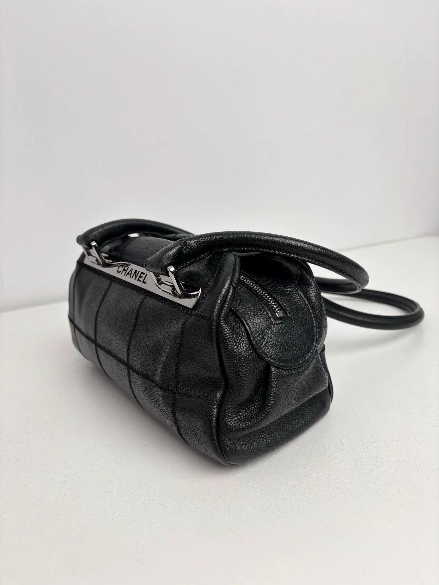 Chanel Pre-loved Bag Very good condition Size ONE SIZE - 4 Thumbnail