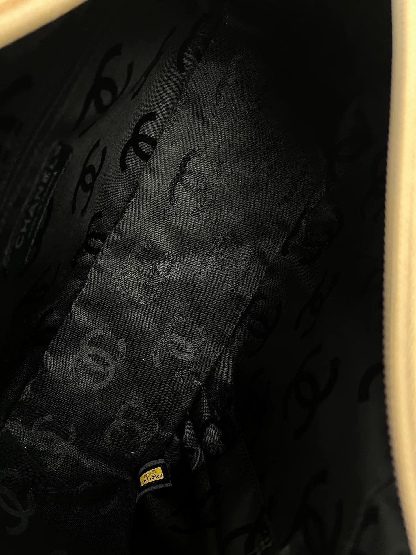 Chanel Pre-loved Bag Very good condition Size ONE SIZE - 8 Thumbnail