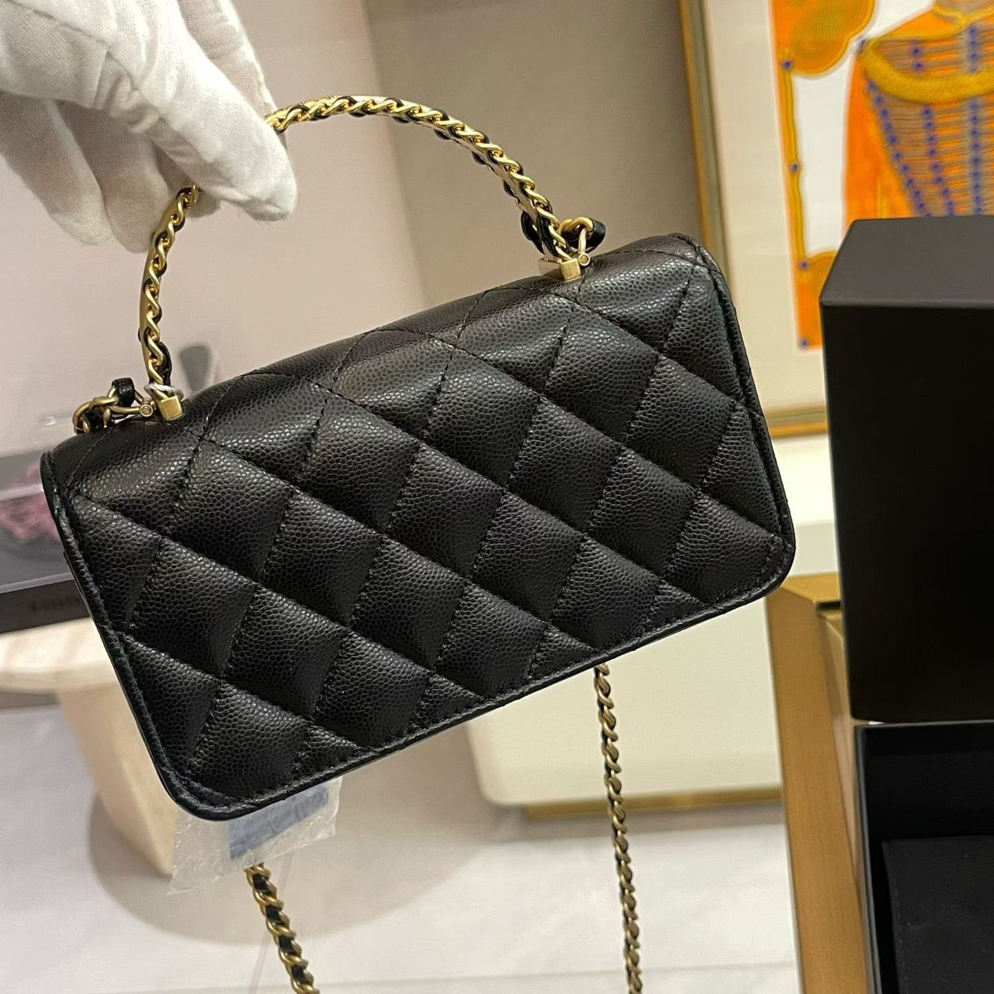 Chanel Pre-loved Bag Very good condition Size ONE SIZE - 4 Thumbnail