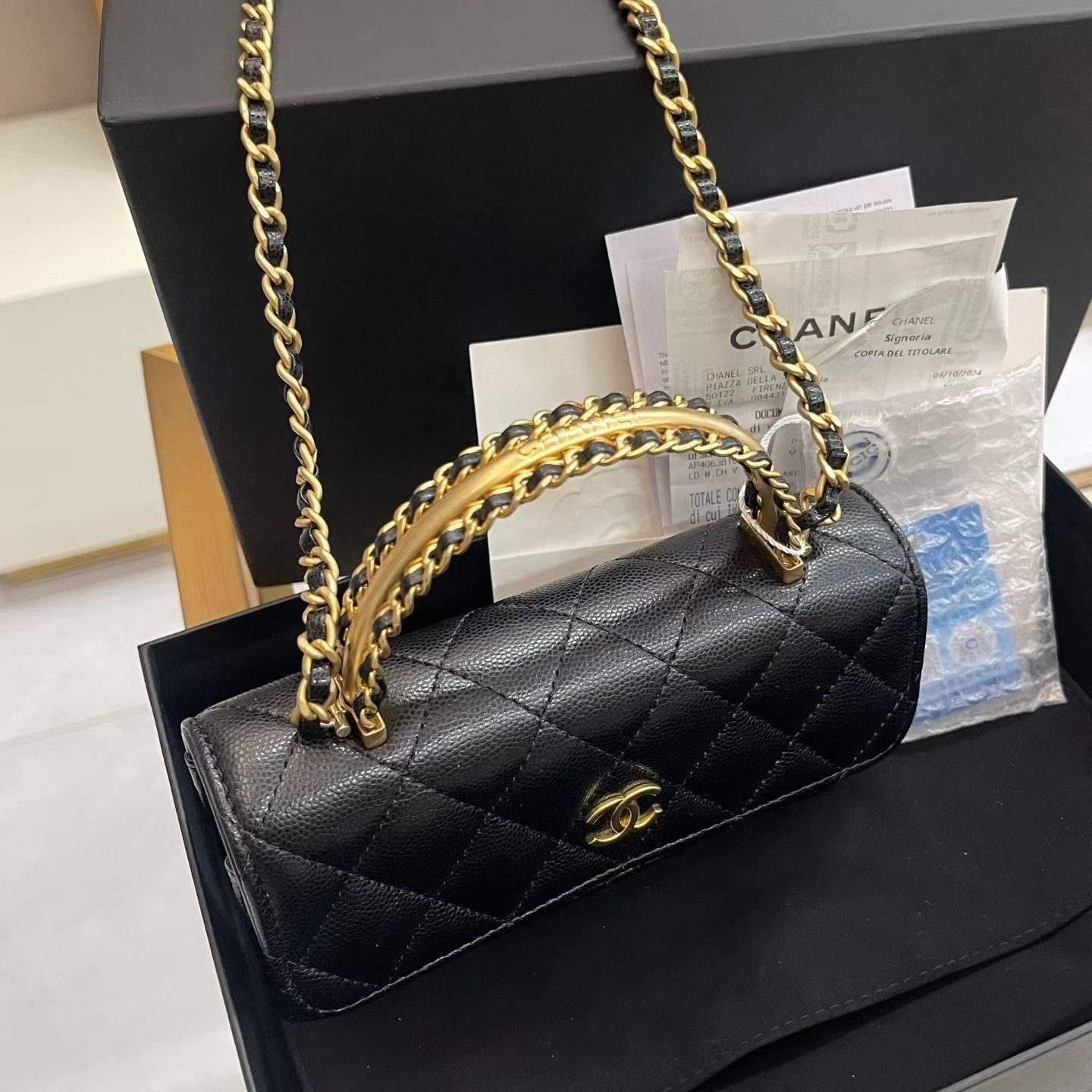 Chanel Pre-loved Bag Very good condition Size ONE SIZE - 2 Thumbnail