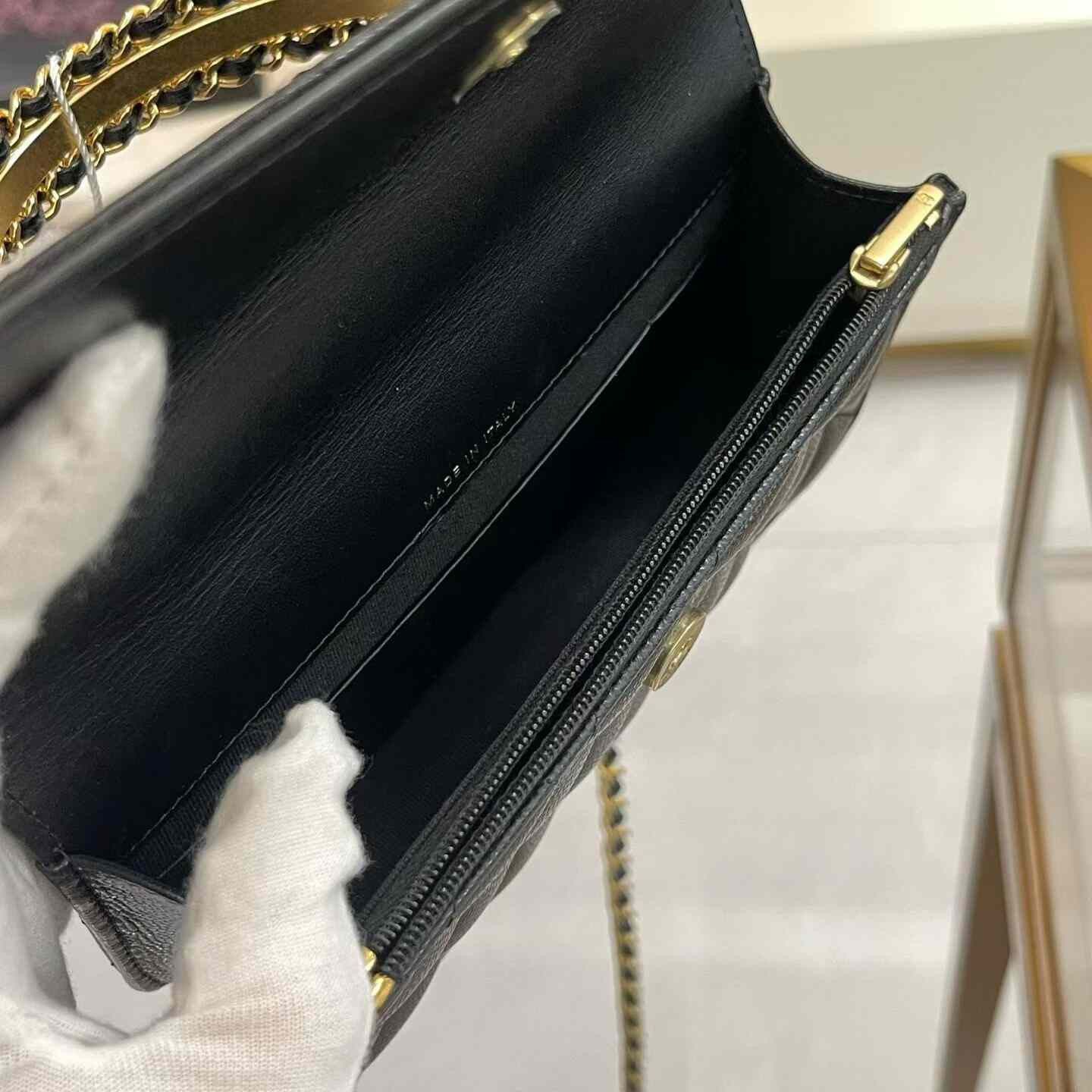 Chanel Pre-loved Bag Very good condition Size ONE SIZE - 9 Thumbnail