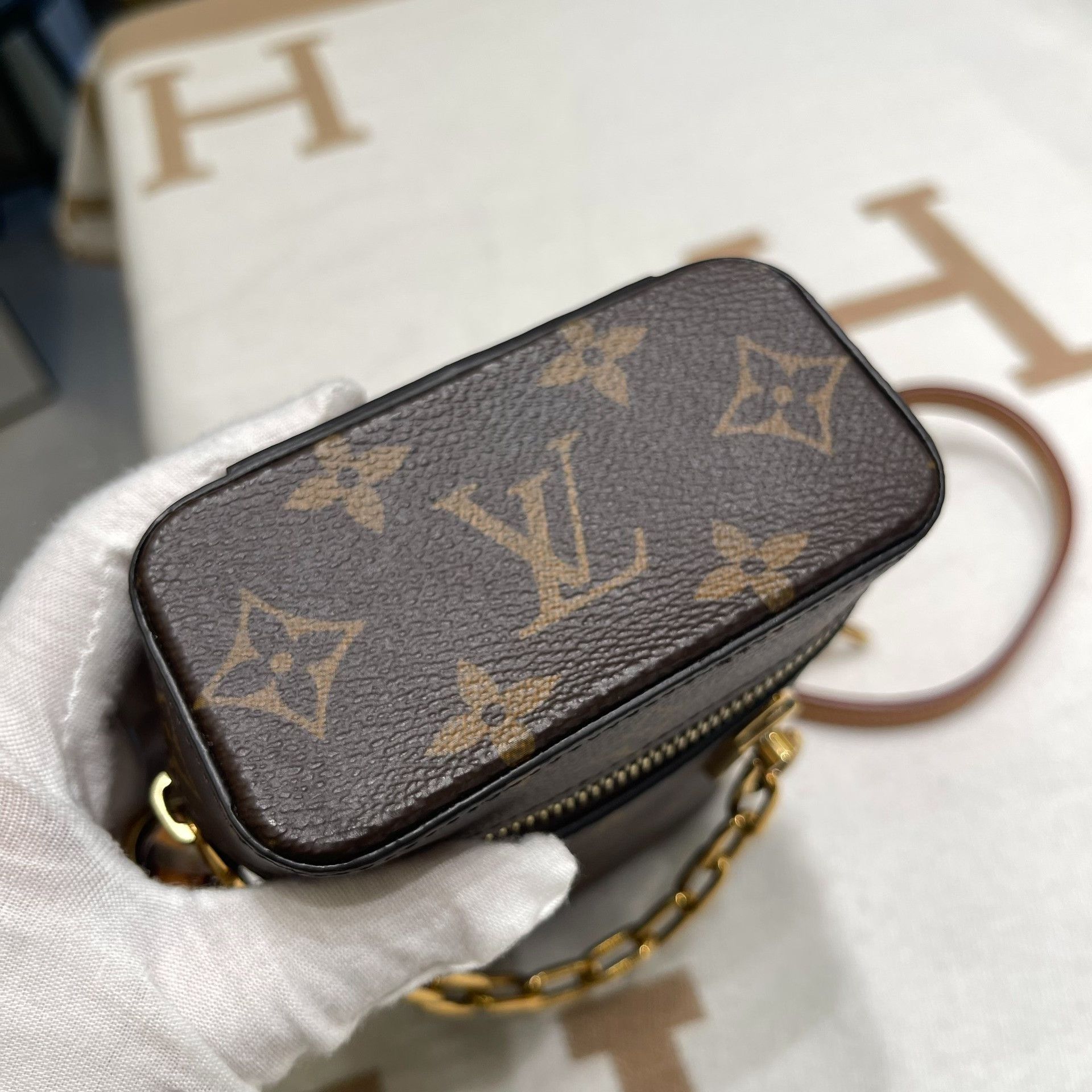Louis Vuitton Pre-loved Bag Very good condition Size ONE SIZE - 4 Thumbnail