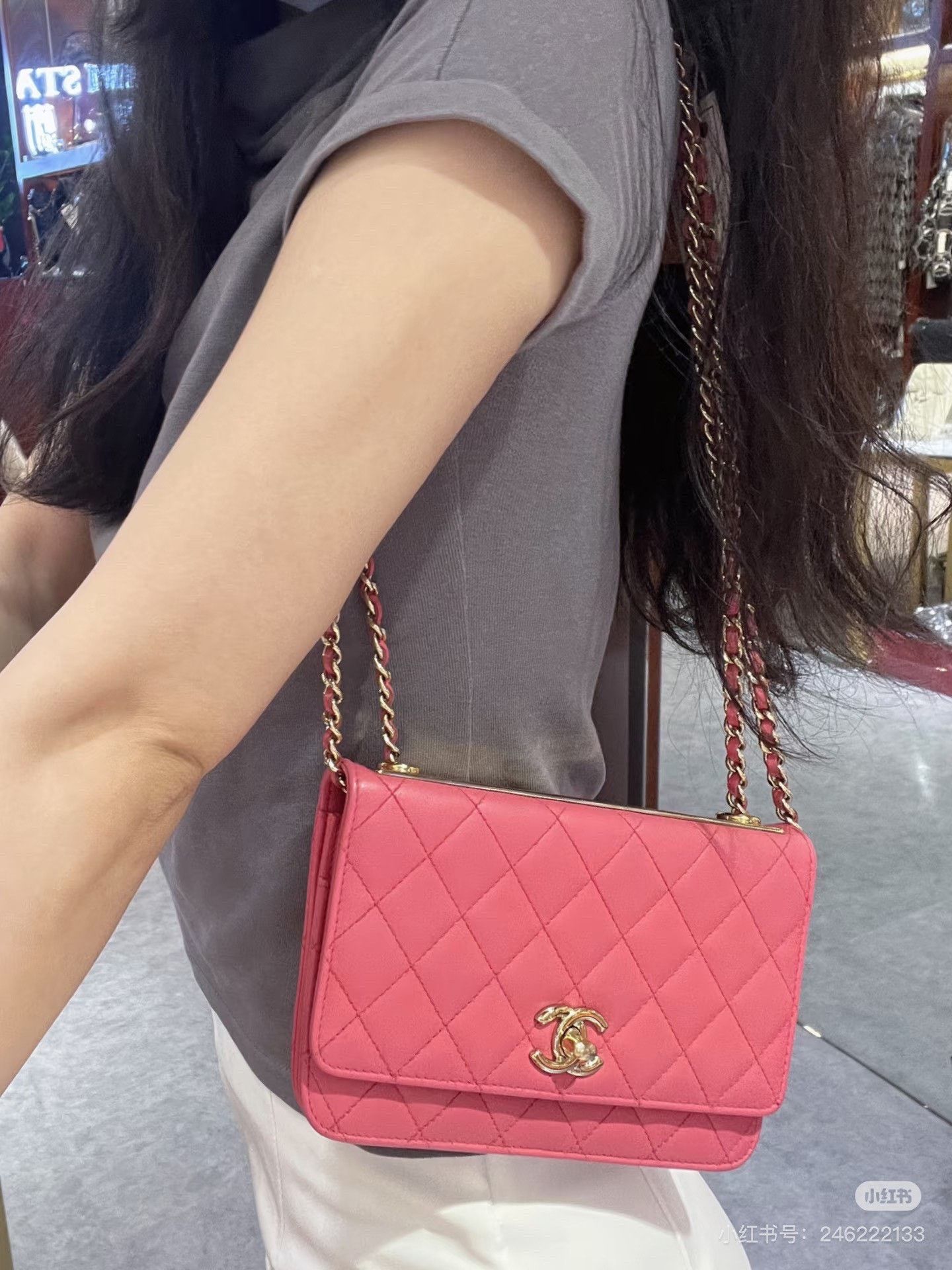 Chanel Pre-loved Bag Very good condition Size ONE SIZE - 8 Thumbnail