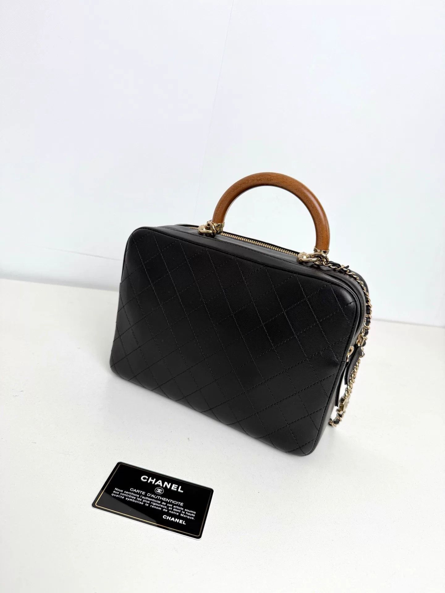 Chanel Pre-loved Bag Very good condition Size ONE SIZE - 4 Thumbnail