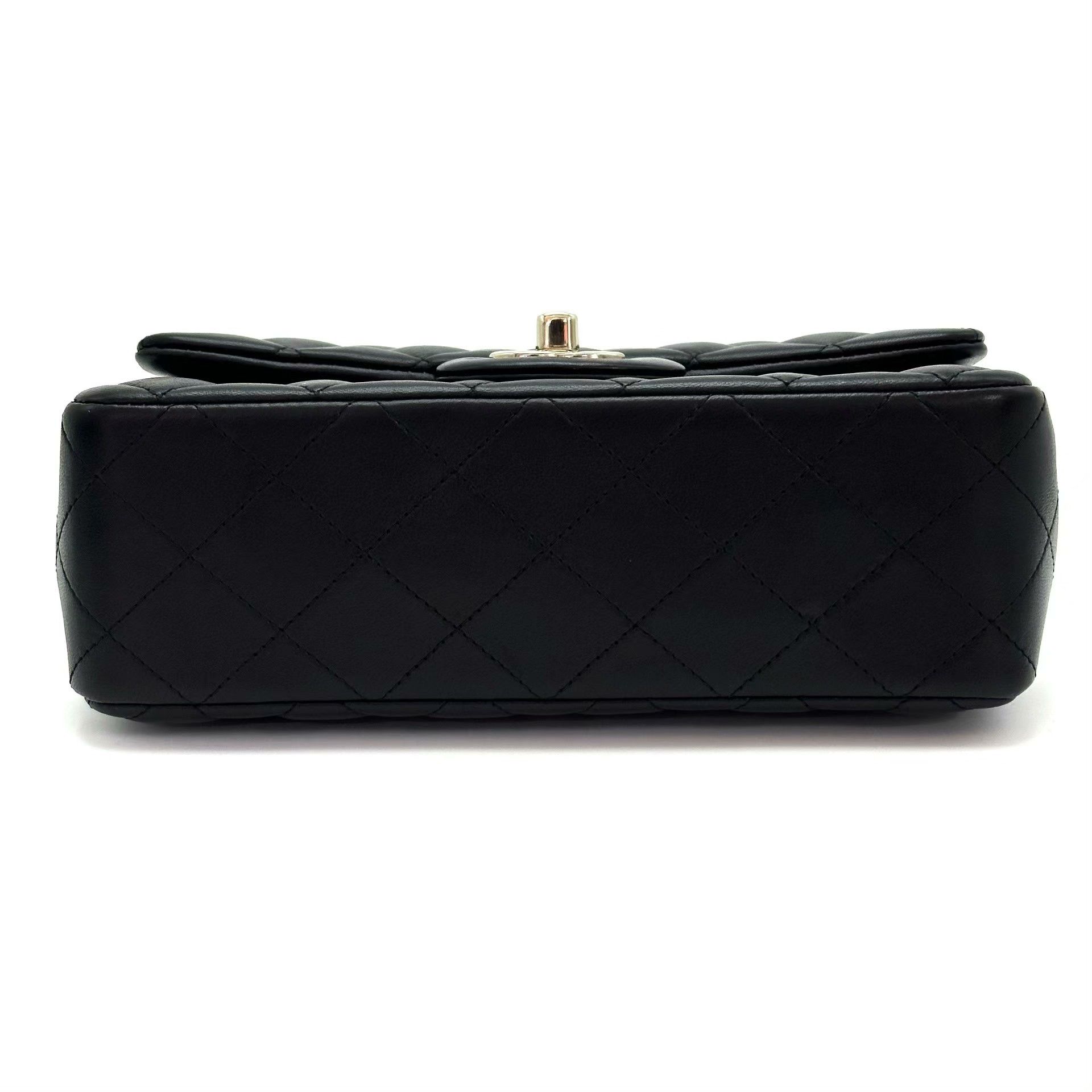 Chanel Pre-loved Bag Very good condition Size ONE SIZE - 5 Thumbnail