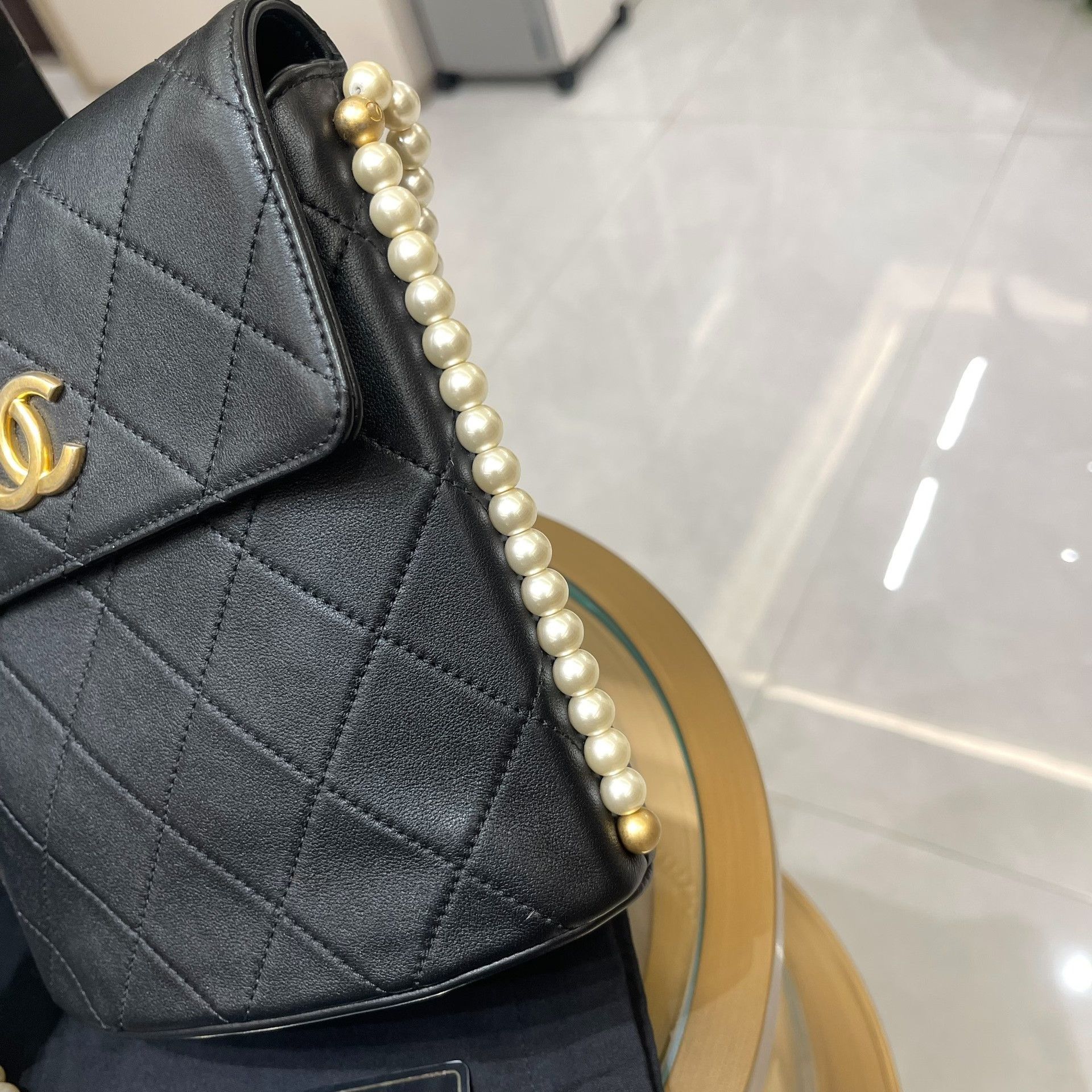 Chanel Pre-loved Bag Very good condition Size ONE SIZE - 4 Thumbnail