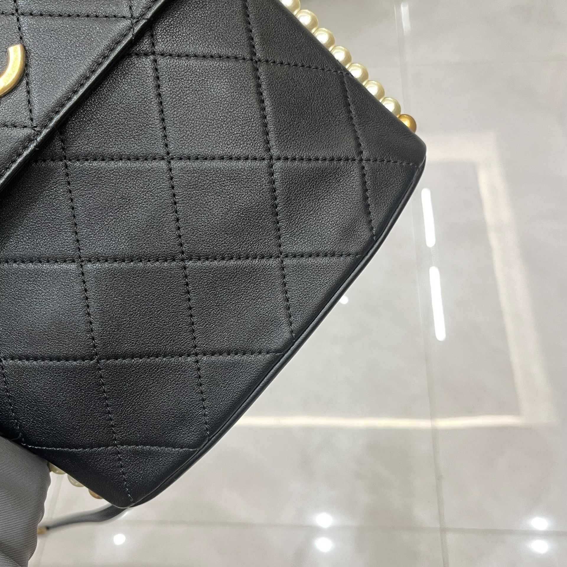 Chanel Pre-loved Bag Very good condition Size ONE SIZE - 7 Thumbnail