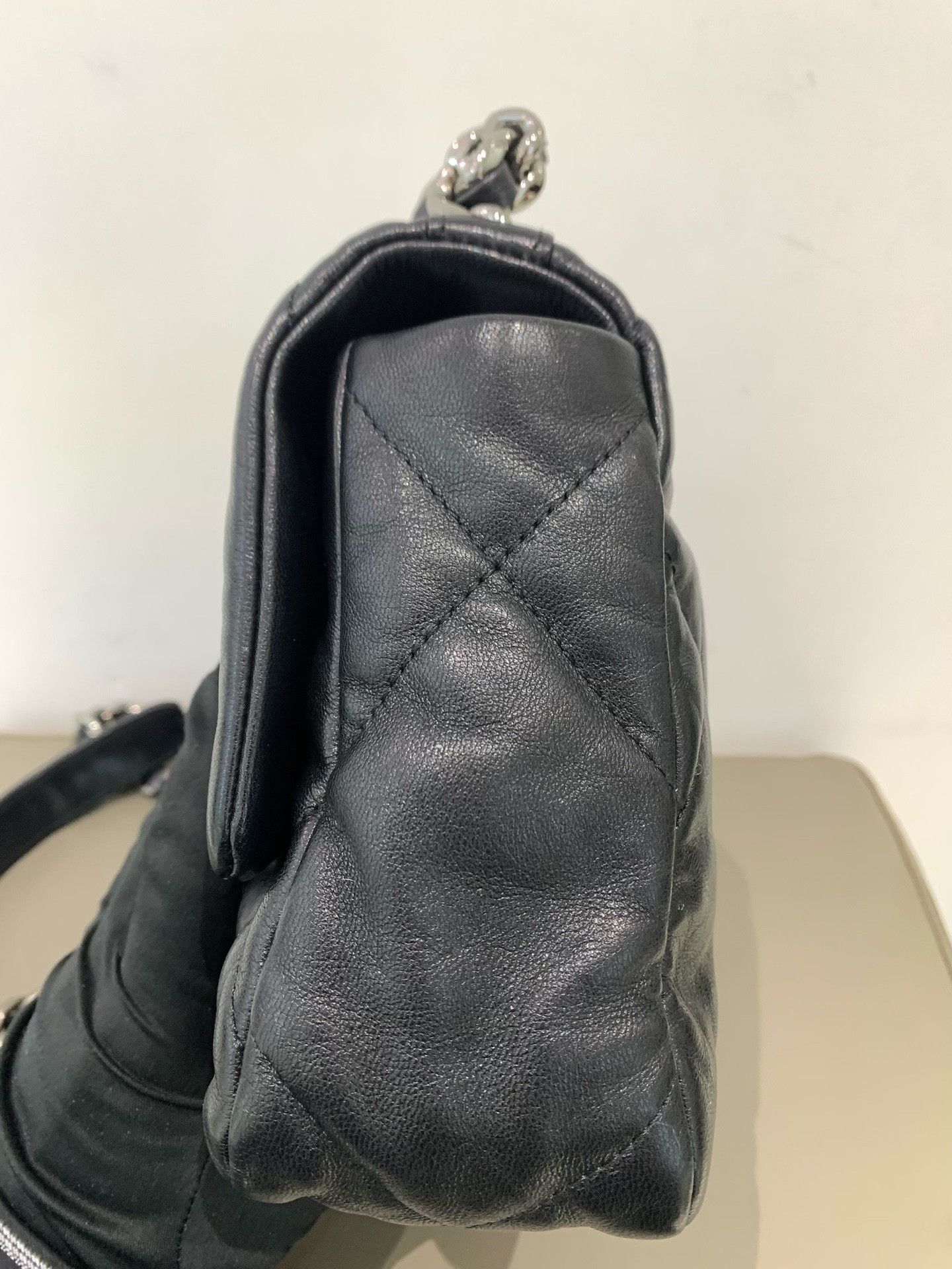 Chanel Pre-loved Bag Very good condition Size ONE SIZE - 4 Thumbnail