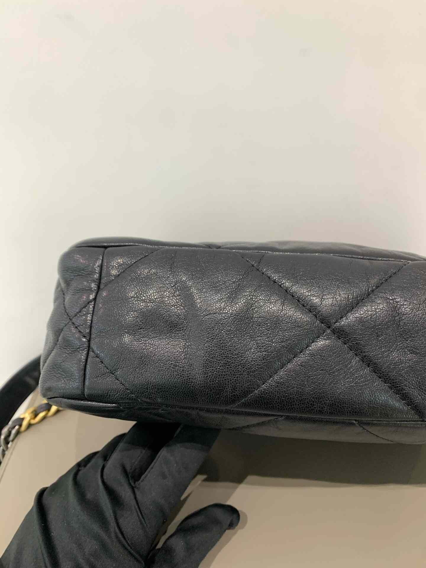 Chanel Pre-loved Bag Very good condition Size ONE SIZE - 5 Thumbnail