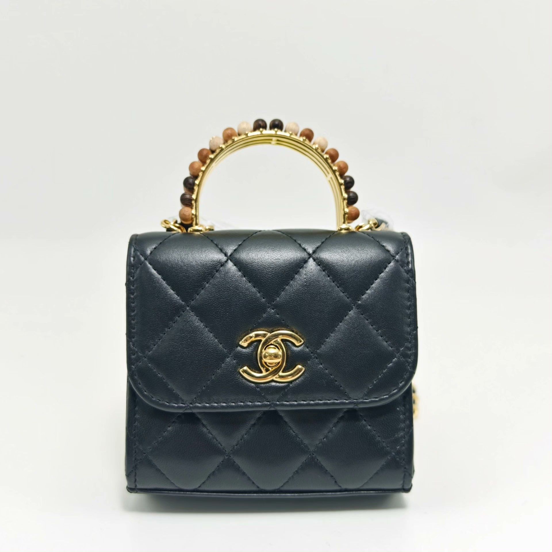 Chanel Pre-loved Bag Very good condition Size ONE SIZE - 2 Thumbnail