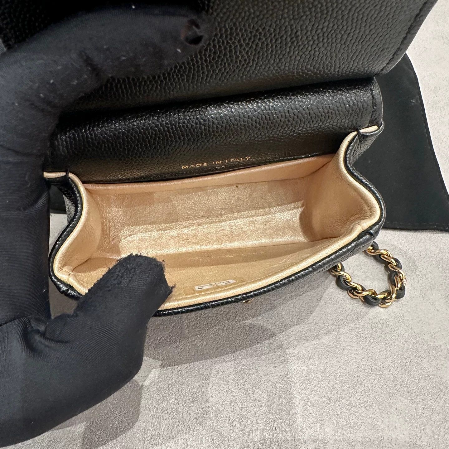 Chanel Pre-loved Bag Very good condition Size ONE SIZE - 2 Thumbnail