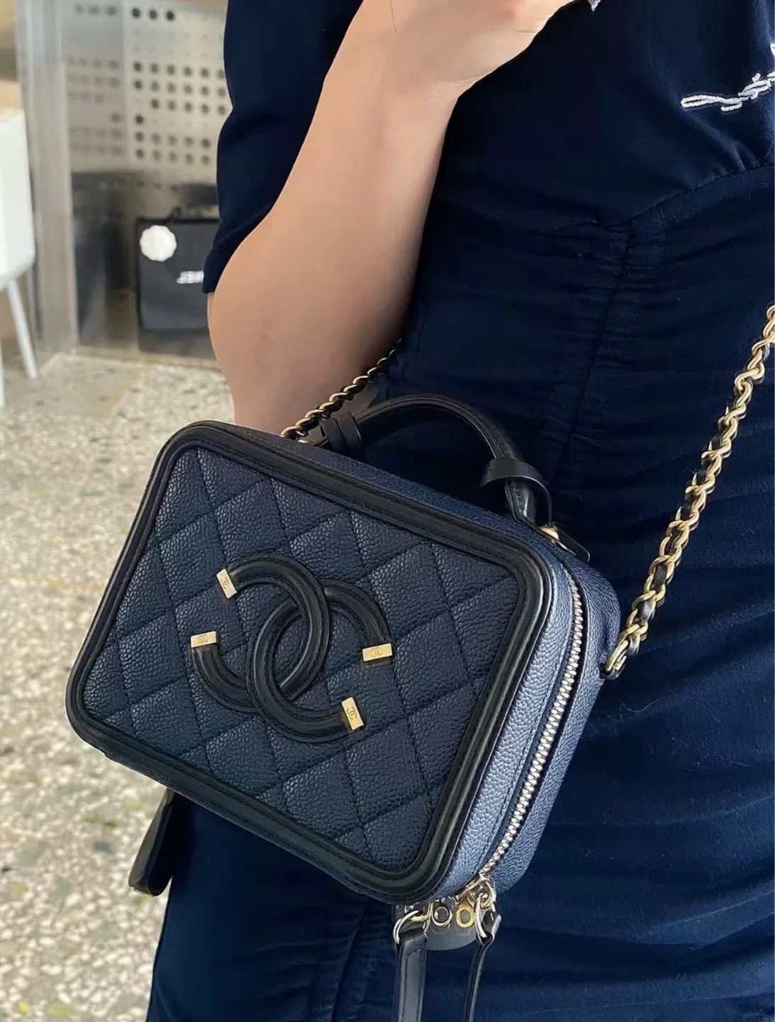 Chanel Pre-loved Bag Very good condition Size ONE SIZE - 4 Thumbnail
