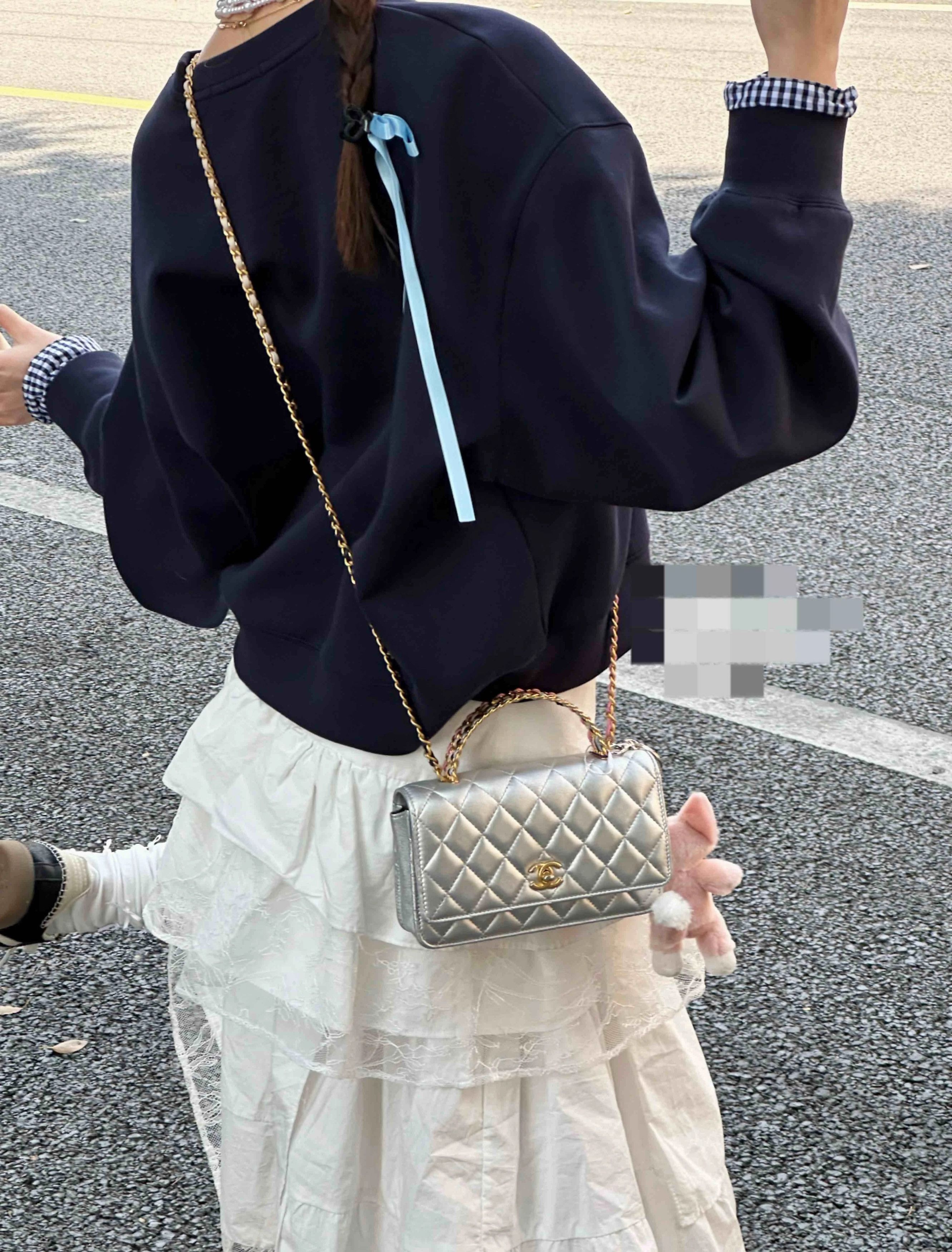 Chanel Pre-loved Bag Very good condition Size ONE SIZE - 5 Thumbnail