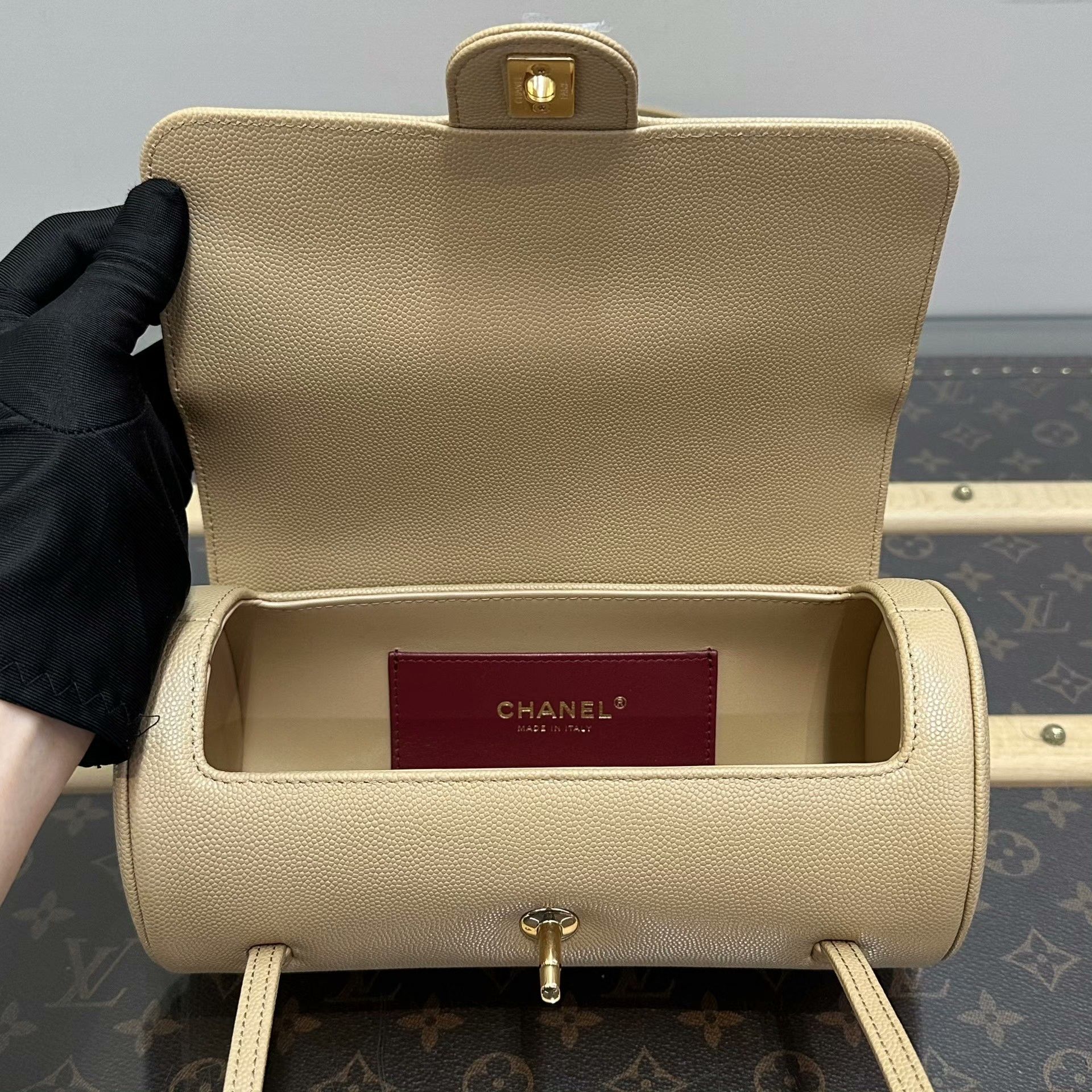 Chanel Pre-loved Bag Very good condition Size ONE SIZE - 6 Thumbnail