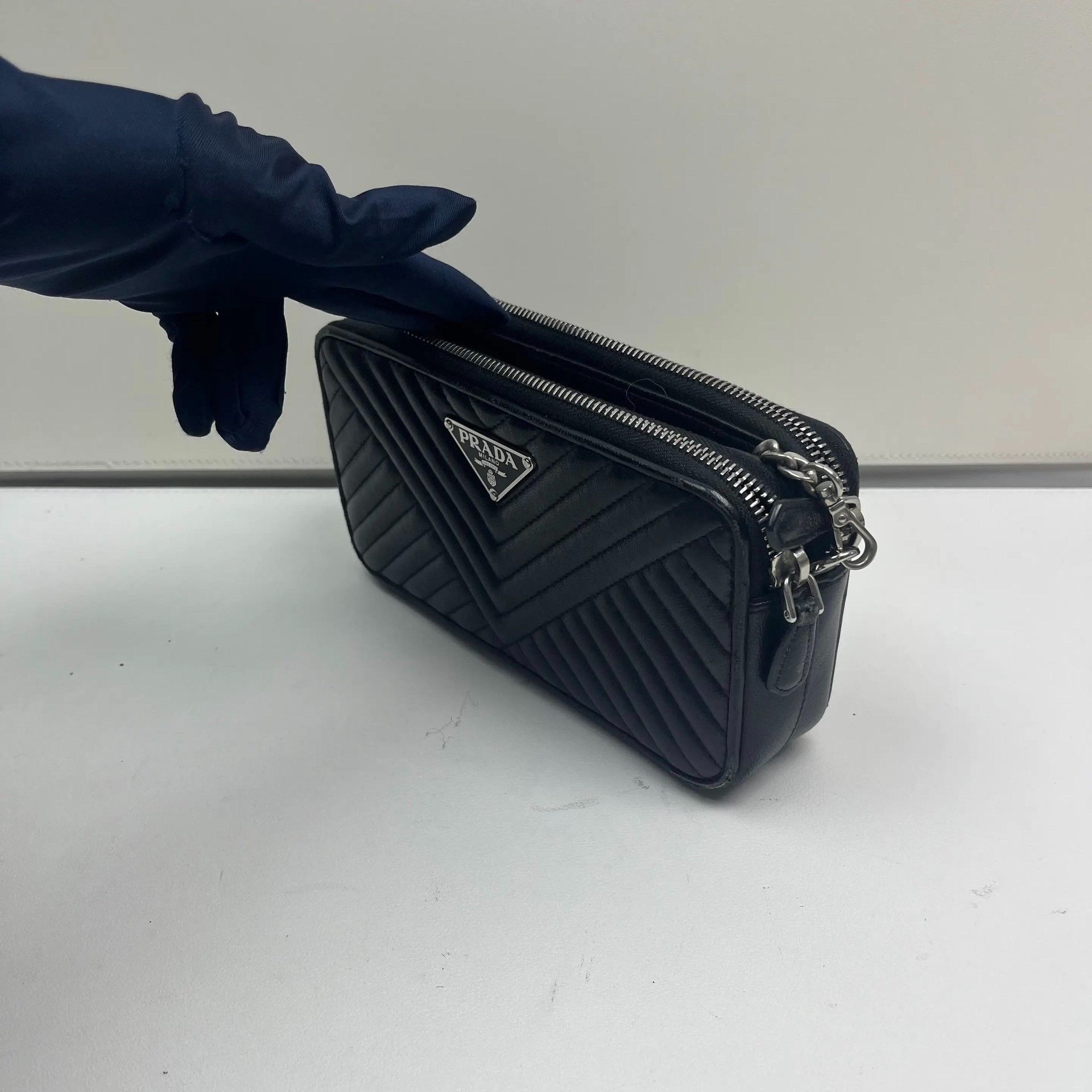 Prada Pre-loved Bag Very good condition Size ONE SIZE - 4 Thumbnail