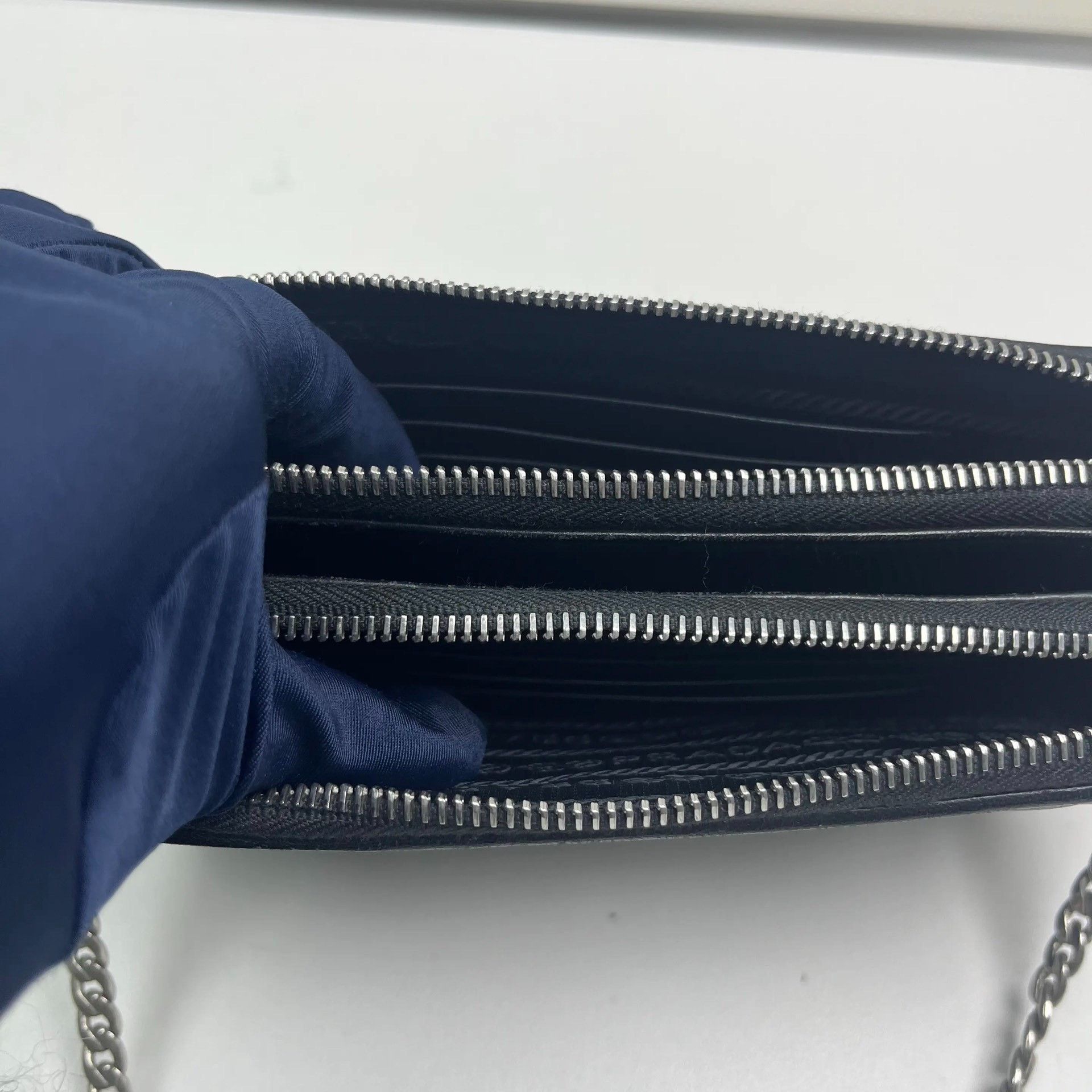 Prada Pre-loved Bag Very good condition Size ONE SIZE - 8 Thumbnail