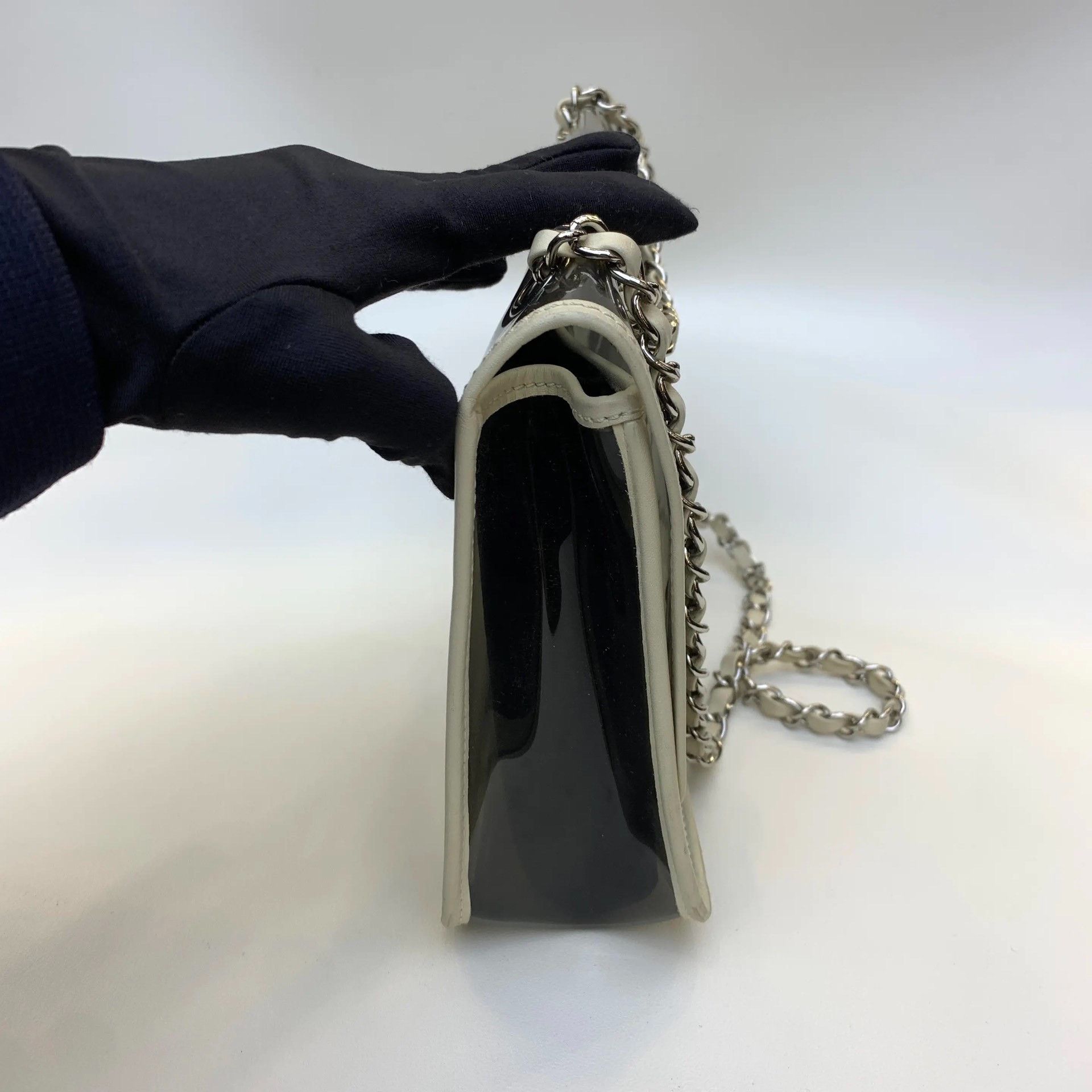 Chanel Pre-loved Bag Very good condition Size ONE SIZE - 3 Thumbnail