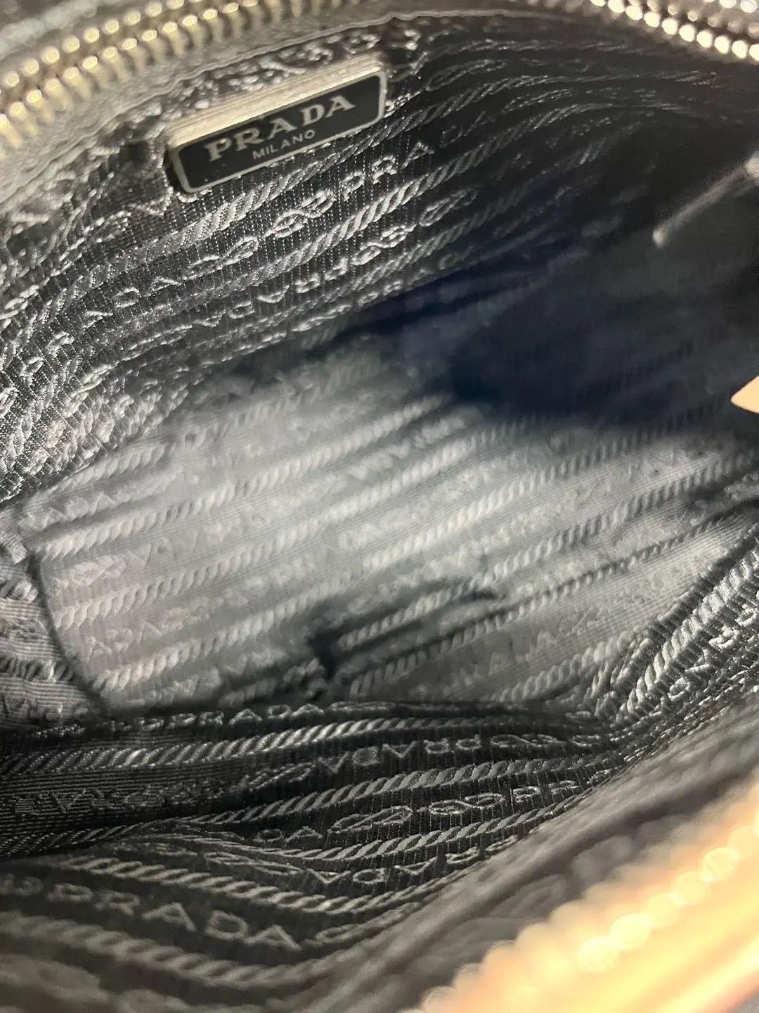 Prada Pre-loved Bag Very good condition Size ONE SIZE - 9 Thumbnail