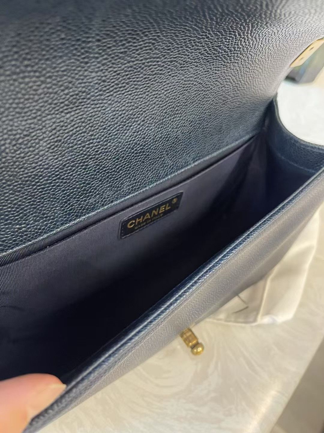 Chanel Pre-loved Bag Very good condition Size ONE SIZE - 8 Thumbnail