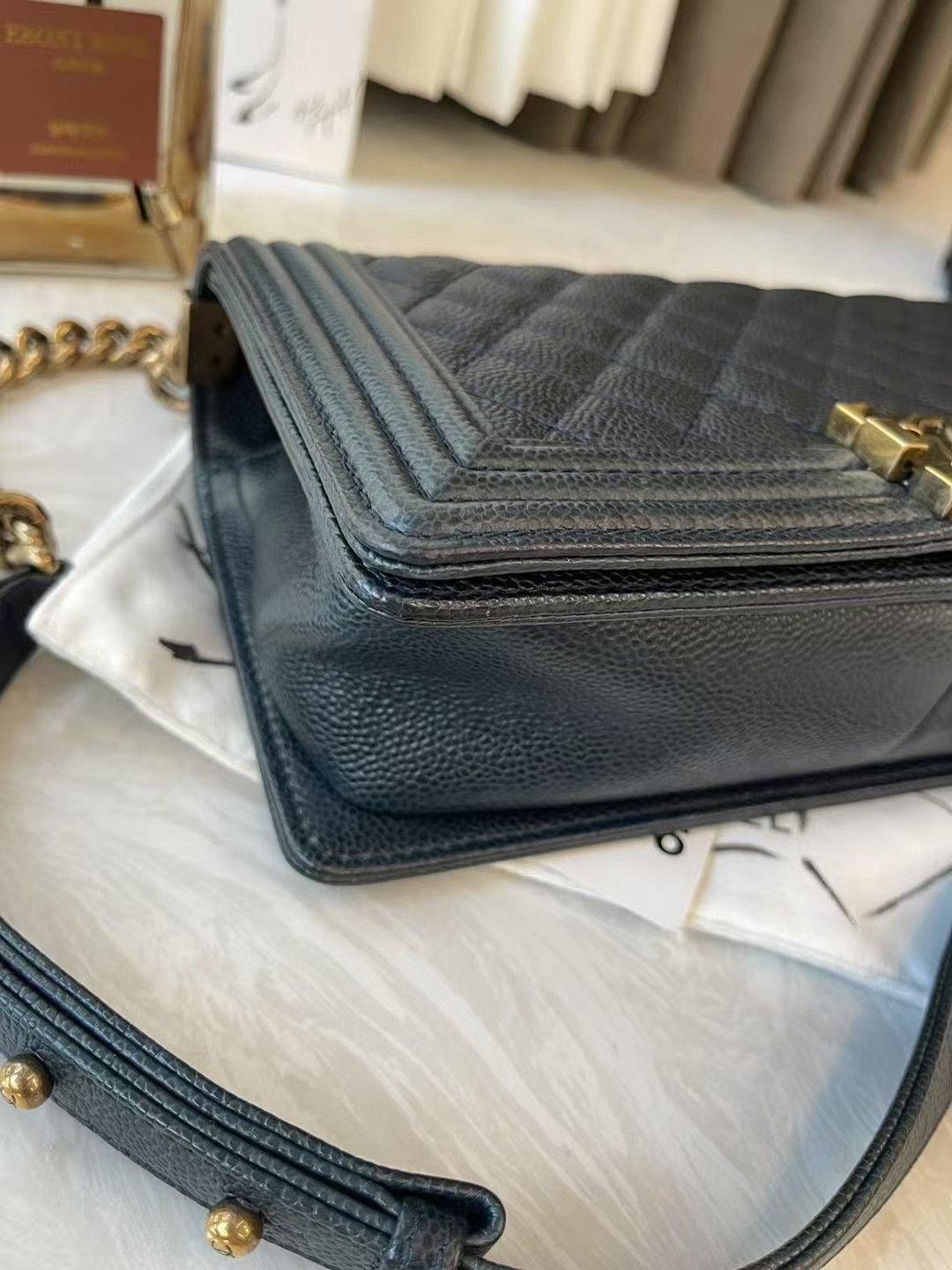 Chanel Pre-loved Bag Very good condition Size ONE SIZE - 5 Thumbnail
