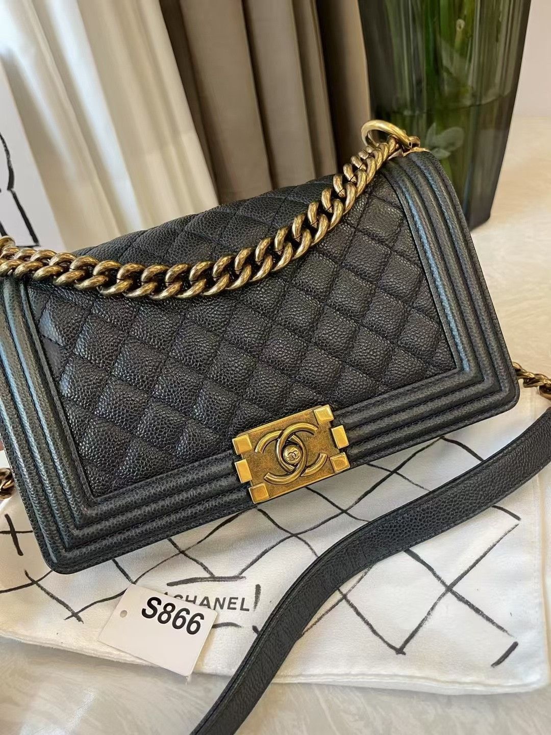 Chanel Pre-loved Bag Very good condition Size ONE SIZE - 2 Thumbnail