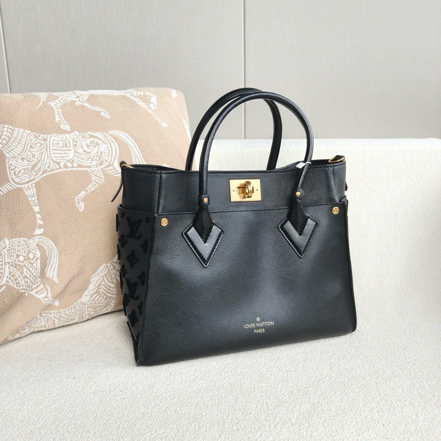 Louis Vuitton Pre-loved Bag Very good condition Size ONE SIZE - 4 Thumbnail