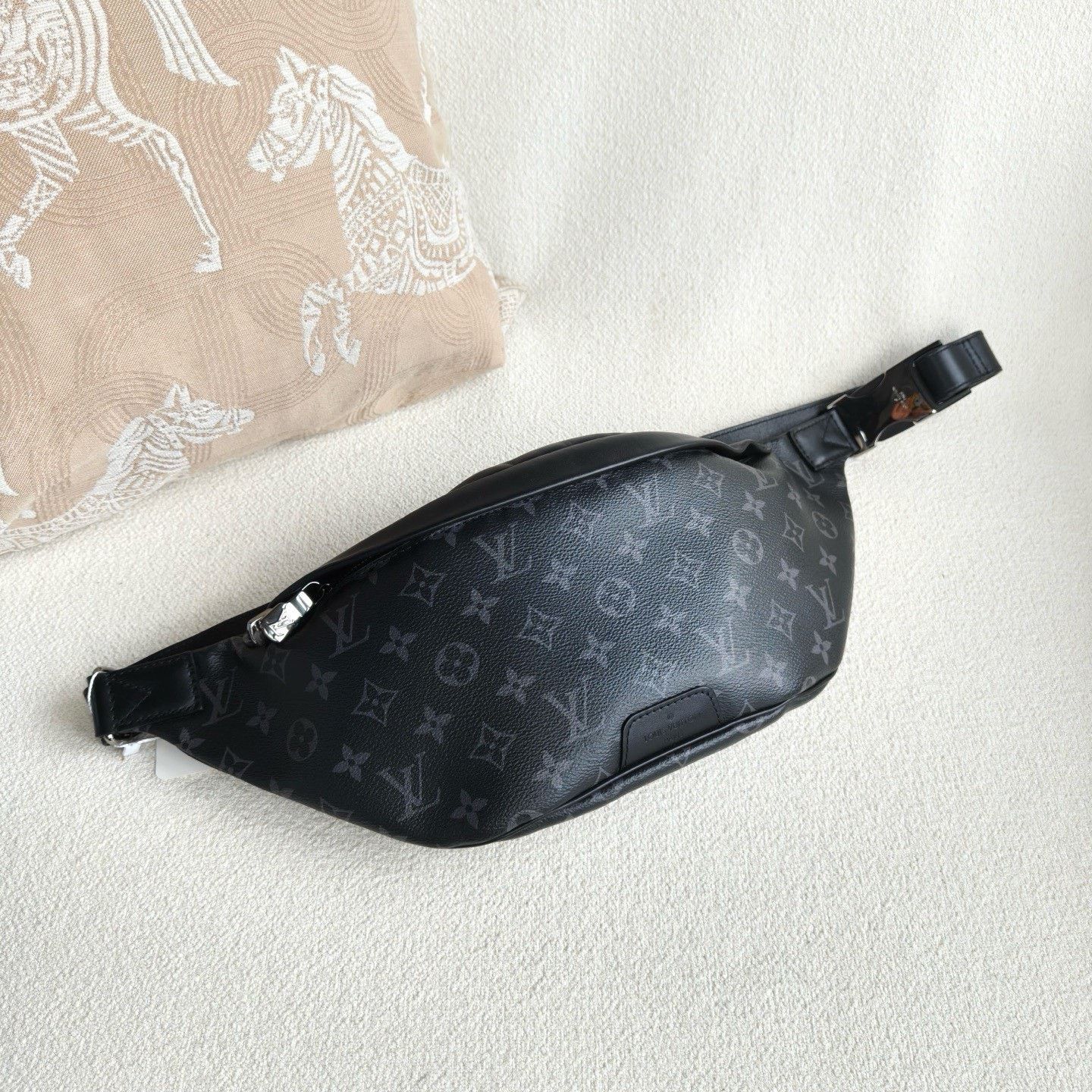 Louis Vuitton Pre-loved Bag Very good condition Size ONE SIZE - 4 Thumbnail
