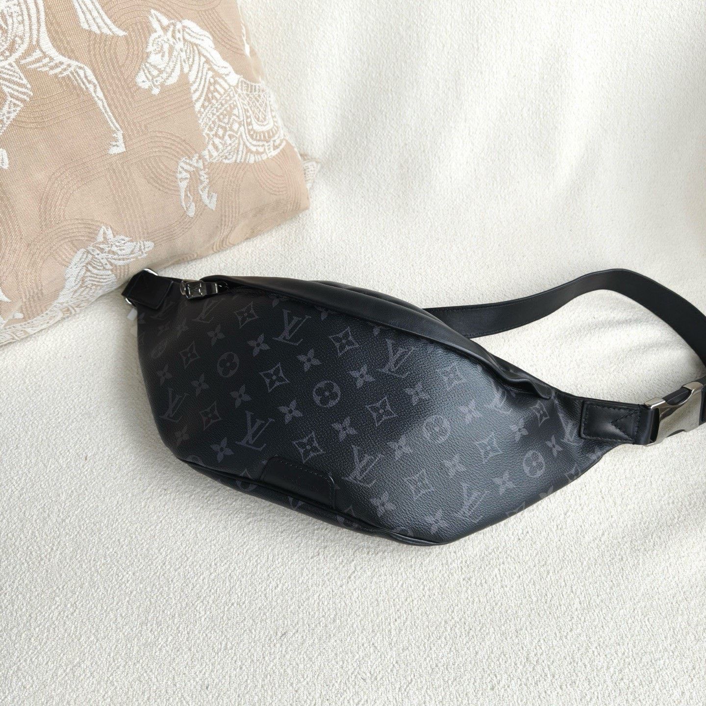 Louis Vuitton Pre-loved Bag Very good condition Size ONE SIZE - 6 Thumbnail