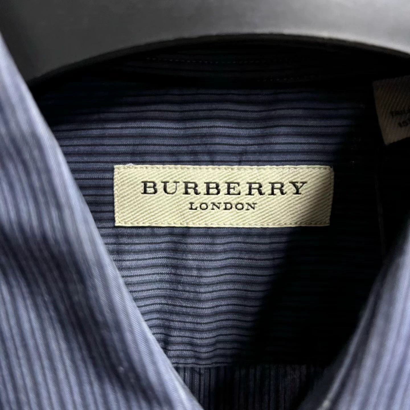 Burberry Burberry Casual Striped Blue T-Shirt 38 Women Size S / US 4 / IT 40 - 2 Thumbnail
