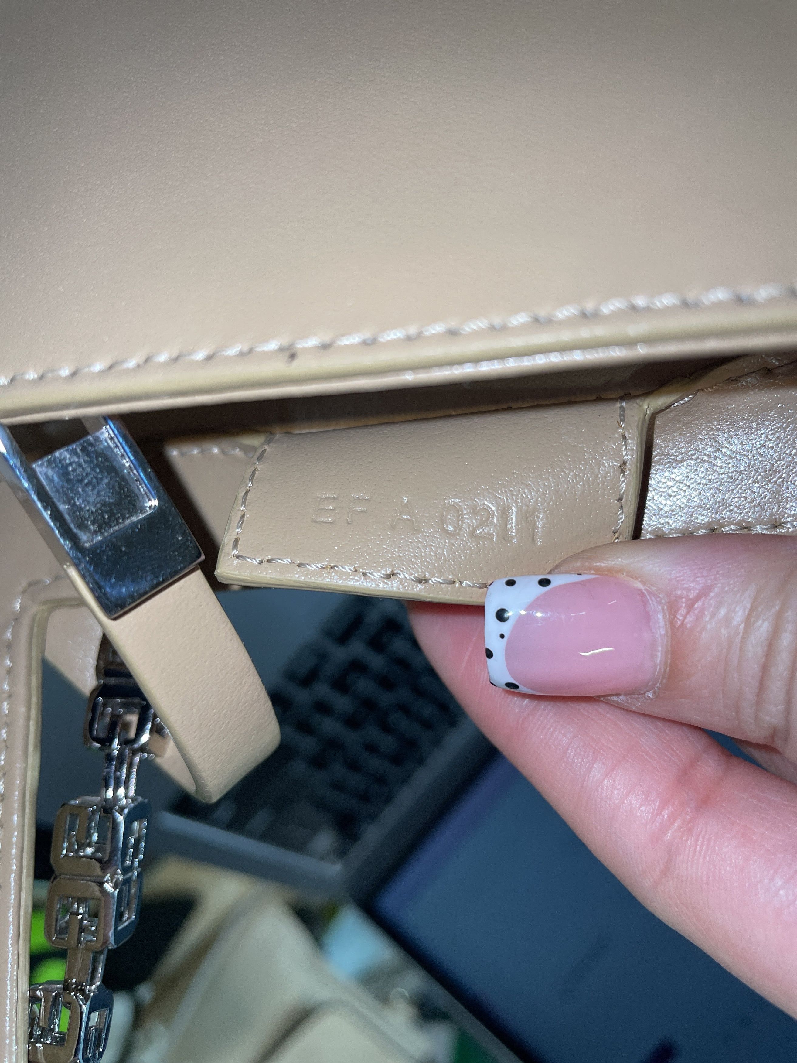 Givenchy Cut Out Shoulder Bag Size ONE SIZE - 7 Thumbnail