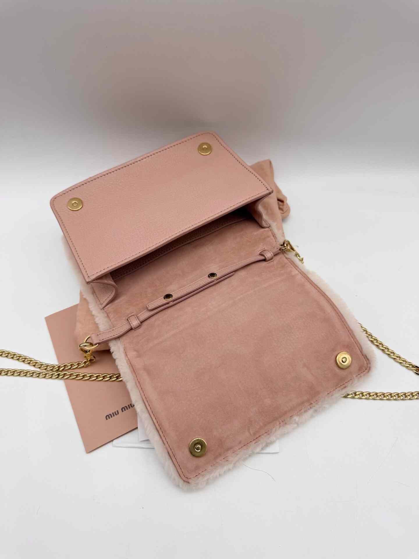 Miu Miu Pre-loved Bag Very good condition Size ONE SIZE - 6 Thumbnail