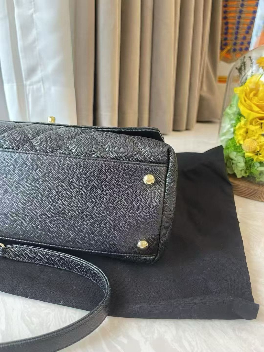 Chanel Pre-loved Bag Very good condition Size ONE SIZE - 6 Thumbnail
