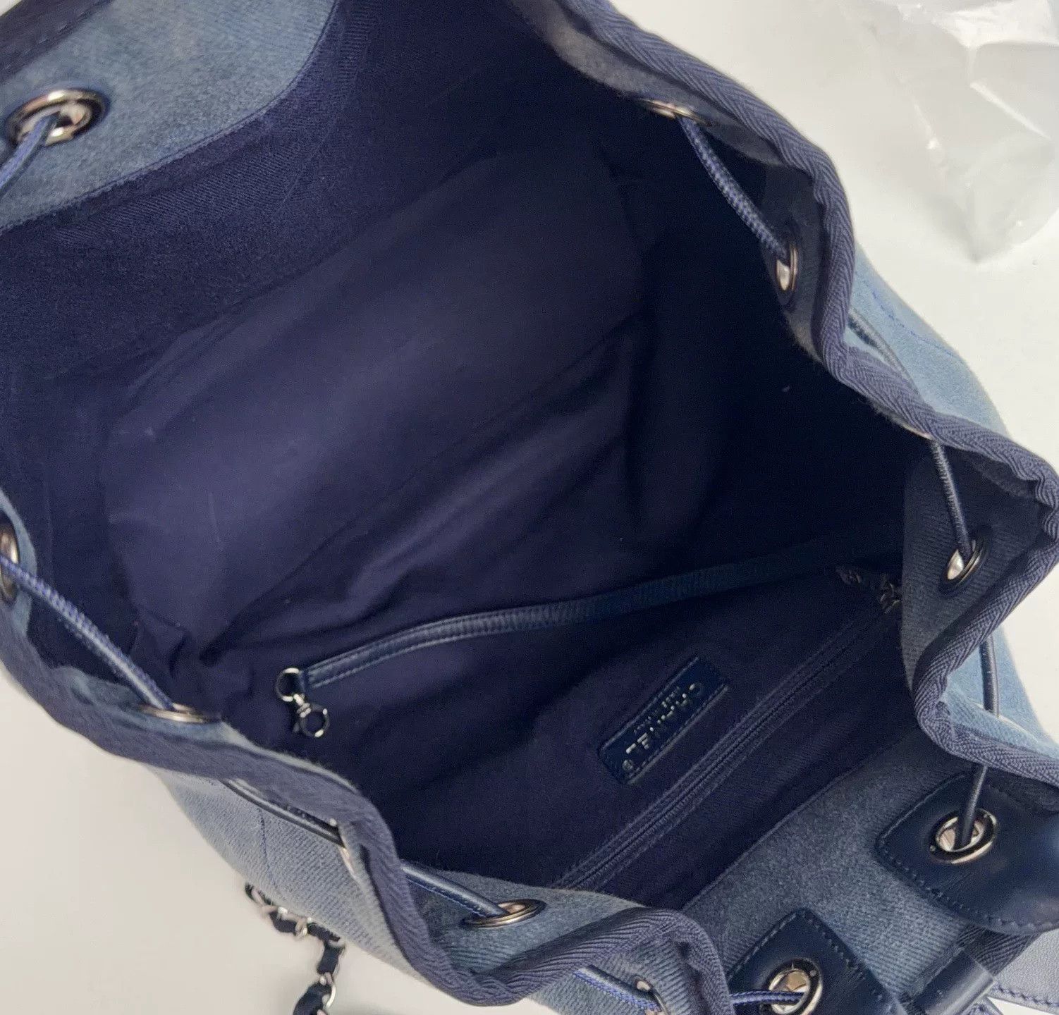 Chanel Pre-loved Bag Very good condition Size ONE SIZE - 7 Thumbnail