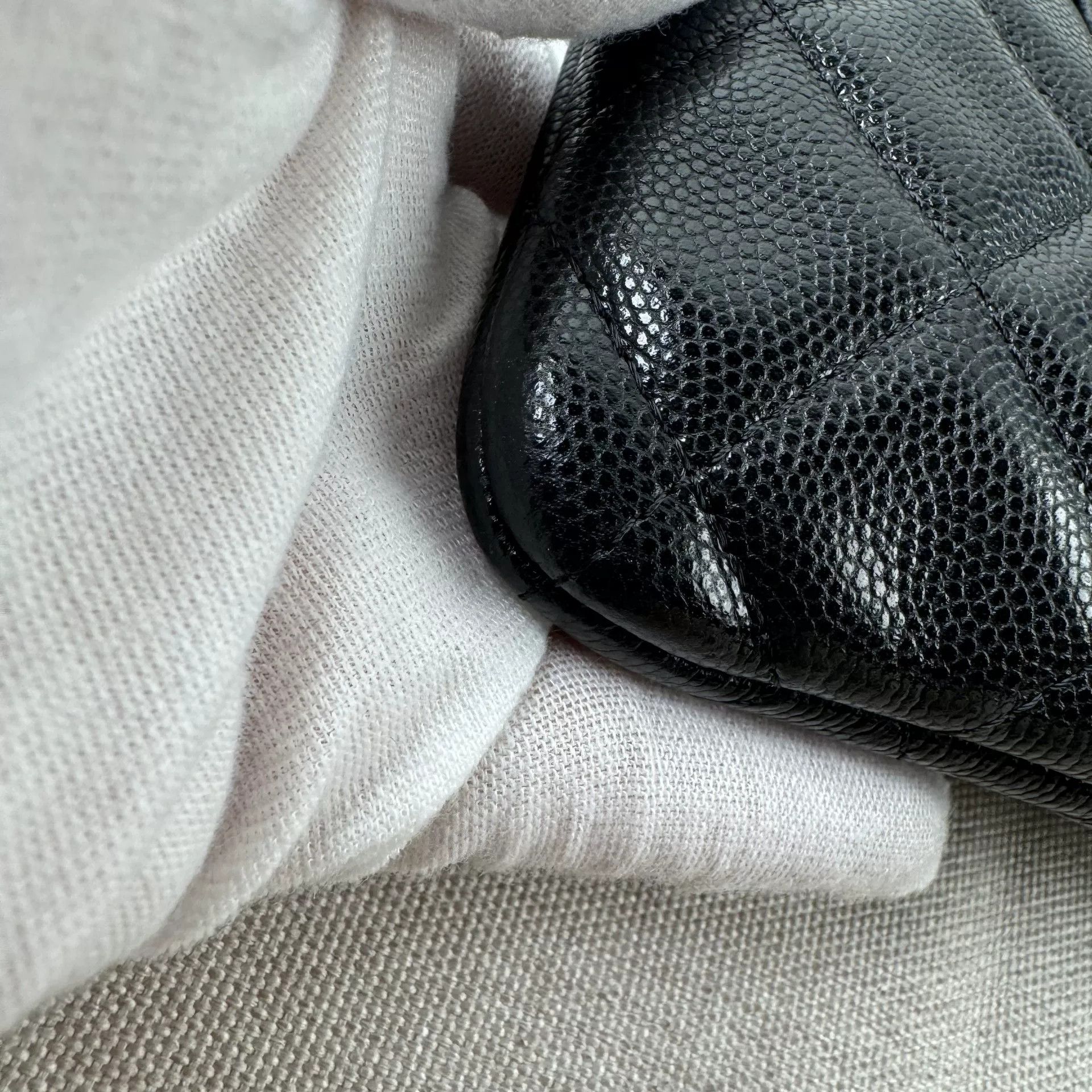 Chanel Pre-loved Bag Very good condition Size ONE SIZE - 7 Thumbnail