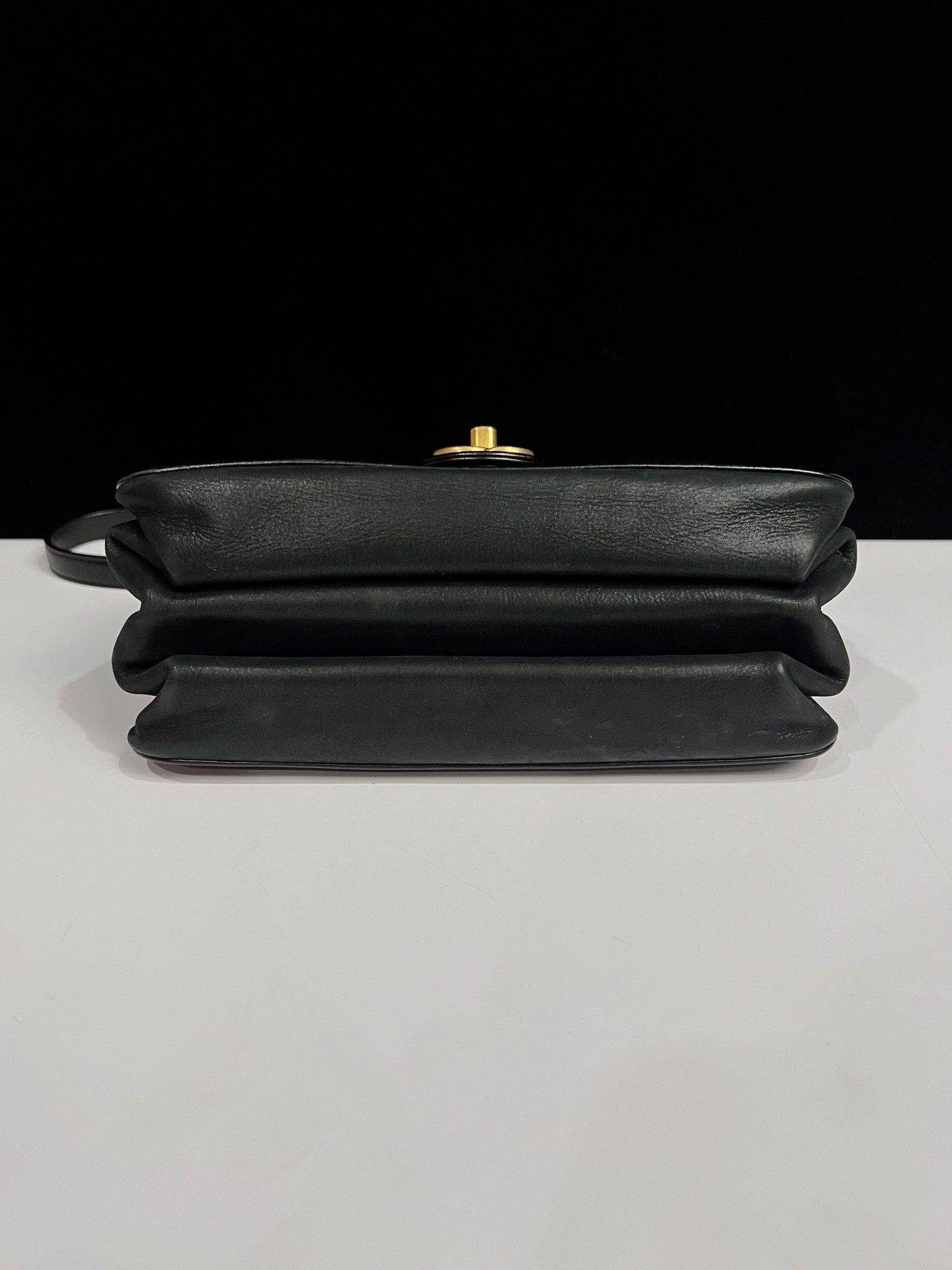 Chanel Pre-loved Bag Very good condition Size ONE SIZE - 5 Thumbnail