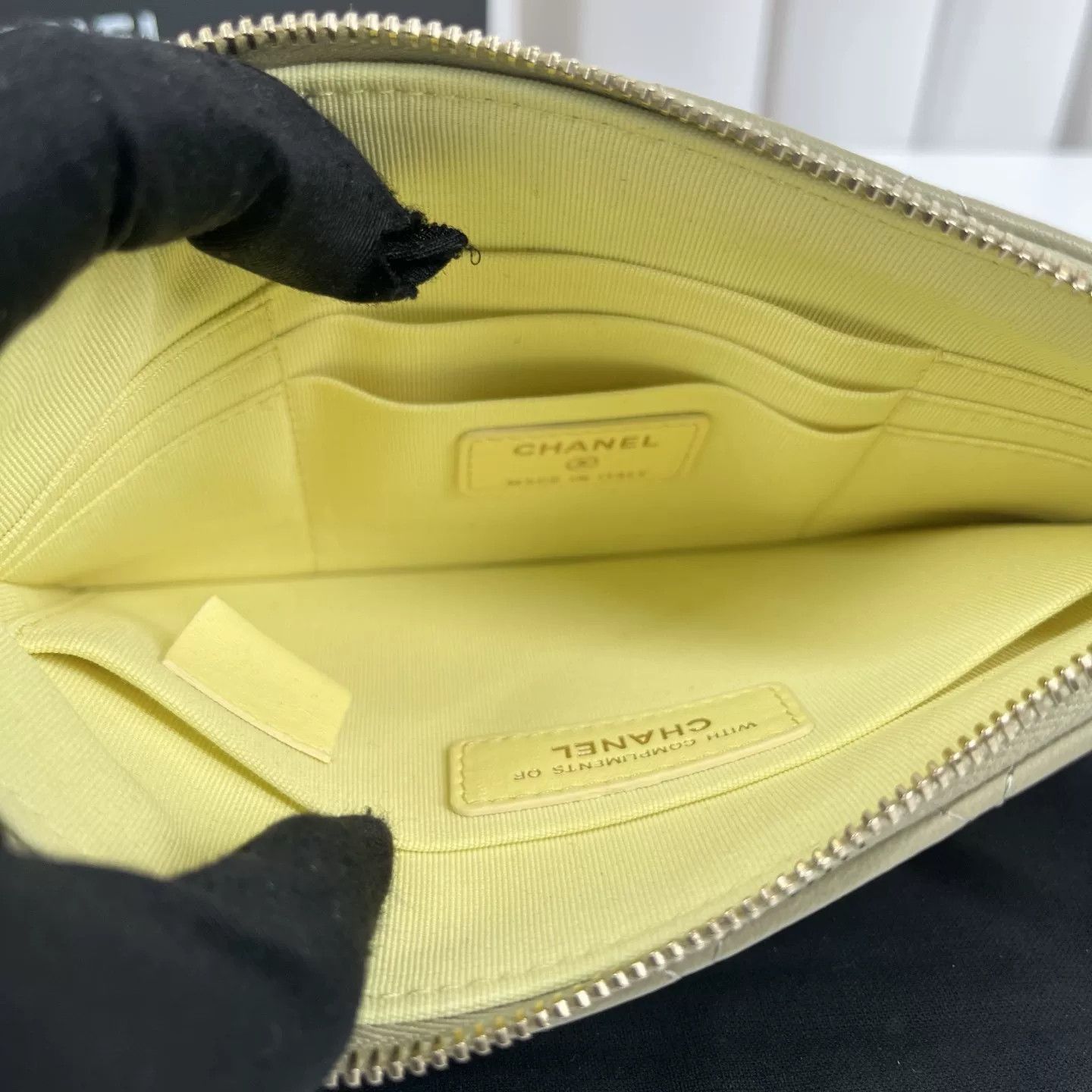 Chanel Pre-loved Bag Very good condition Size ONE SIZE - 3 Thumbnail