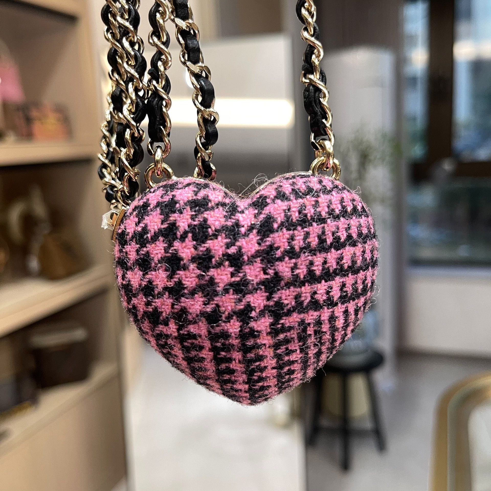 Chanel Pre-loved Bag Very good condition Size ONE SIZE - 4 Thumbnail