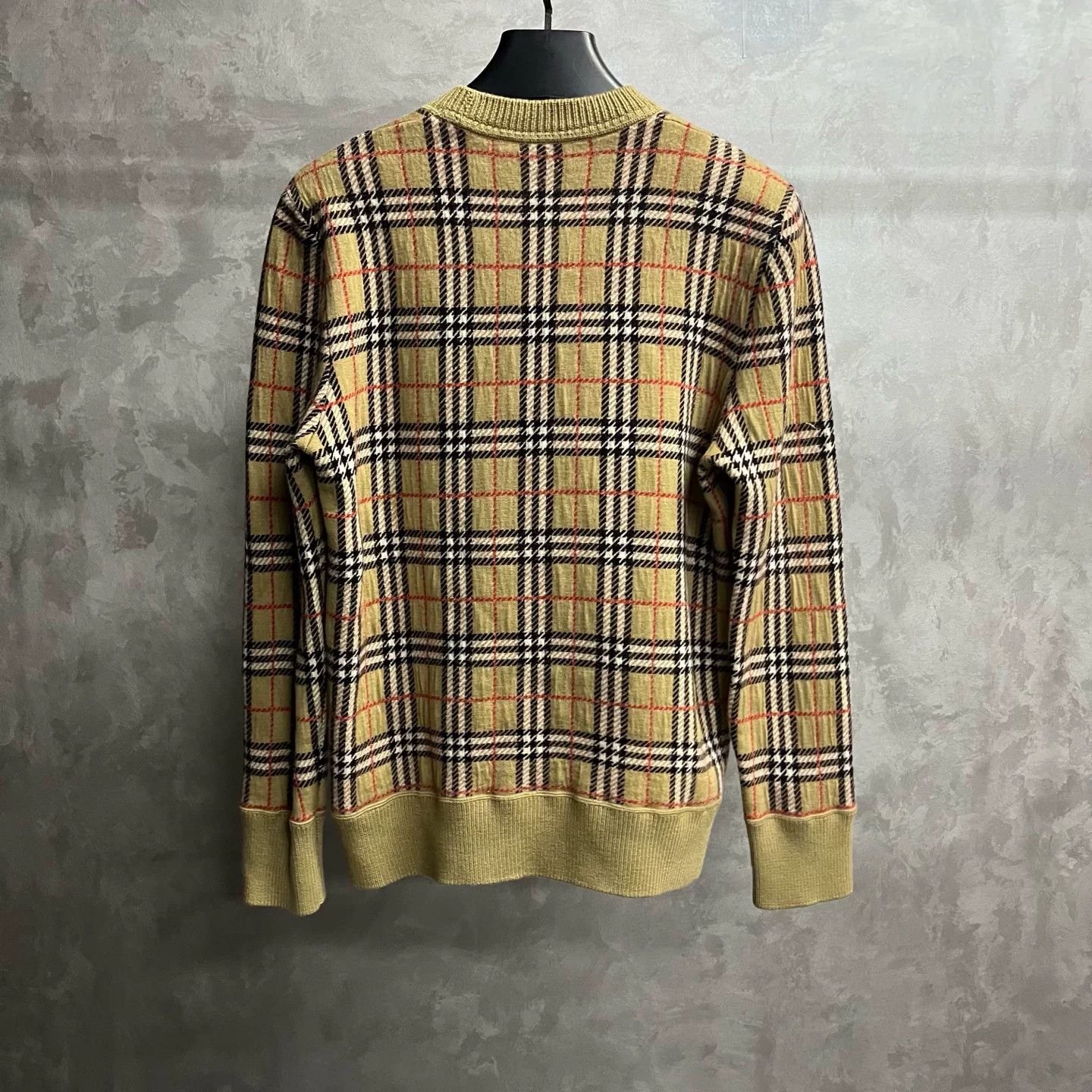 Burberry Burberry Plaid Beige T-Shirt L Women Size L / US 10 / IT 46 - 5 Thumbnail