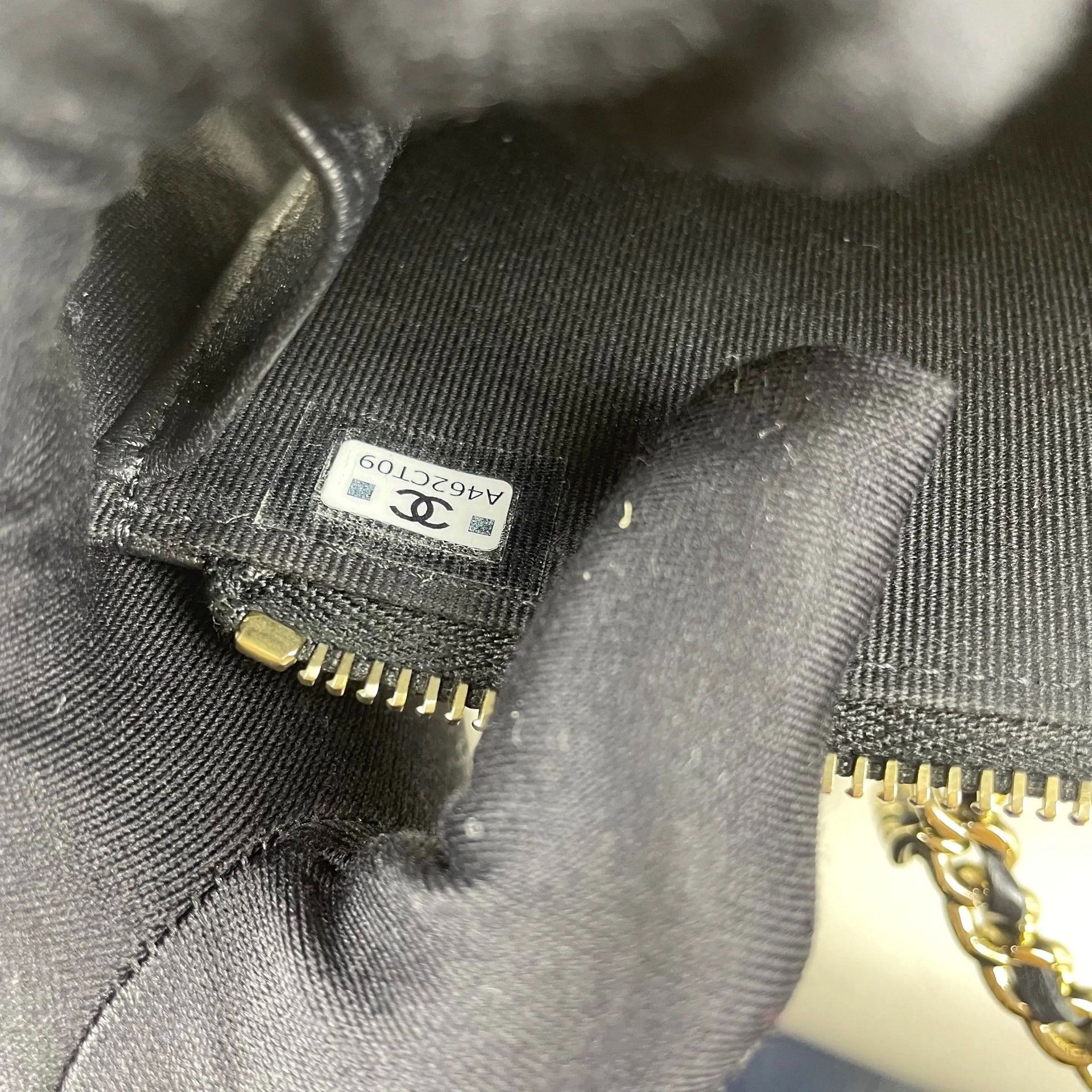 Chanel Pre-loved Bag Very good condition Size ONE SIZE - 8 Thumbnail