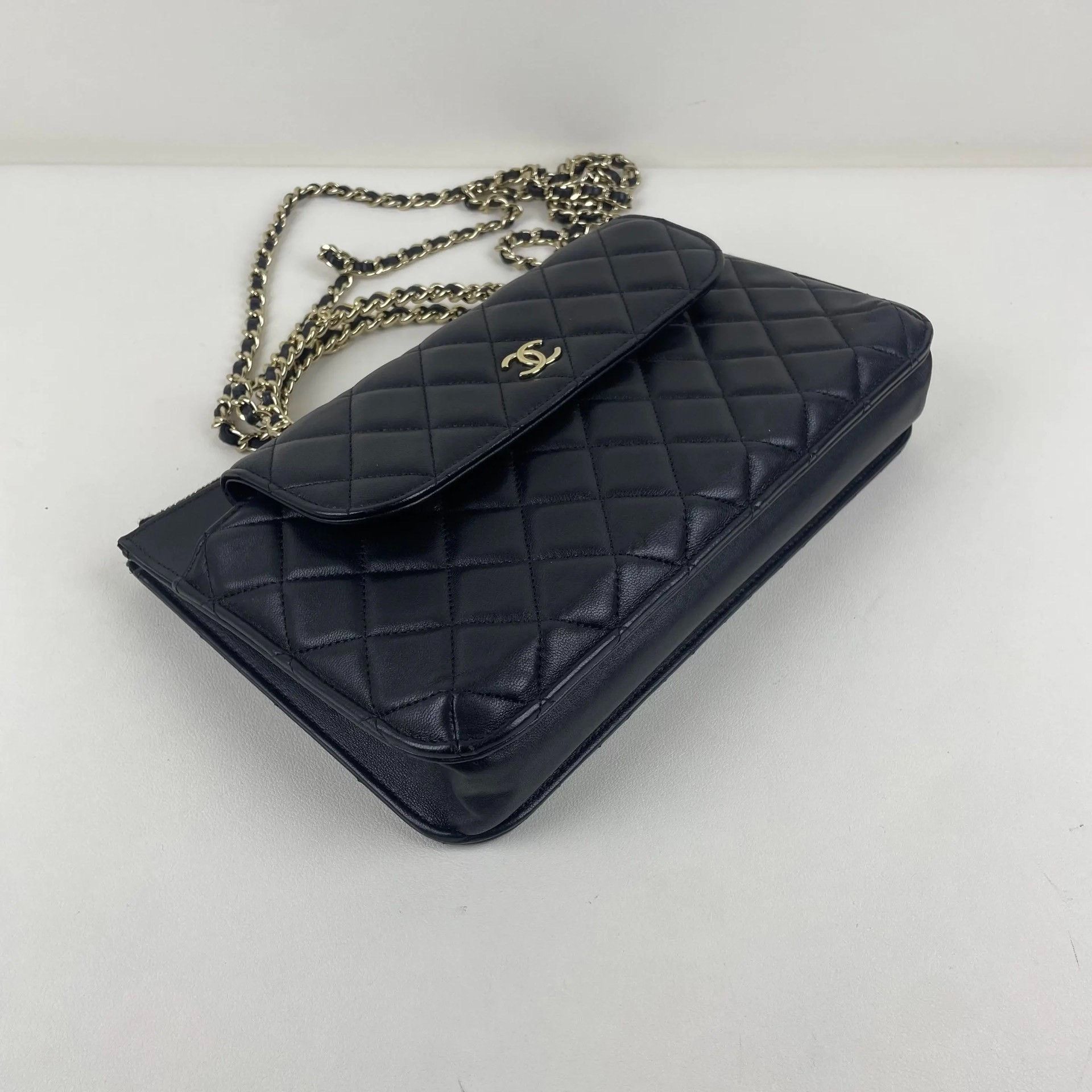 Chanel Pre-loved Bag Very good condition Size ONE SIZE - 5 Thumbnail