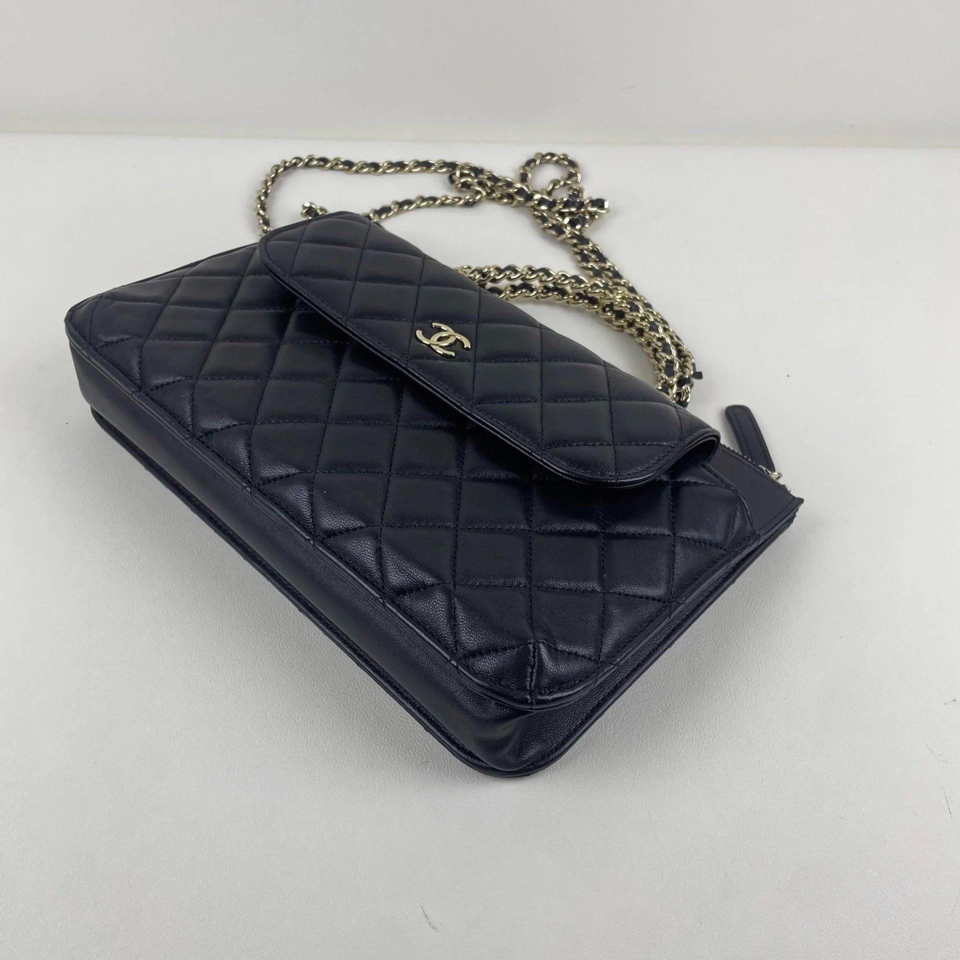 Chanel Pre-loved Bag Very good condition Size ONE SIZE - 6 Thumbnail