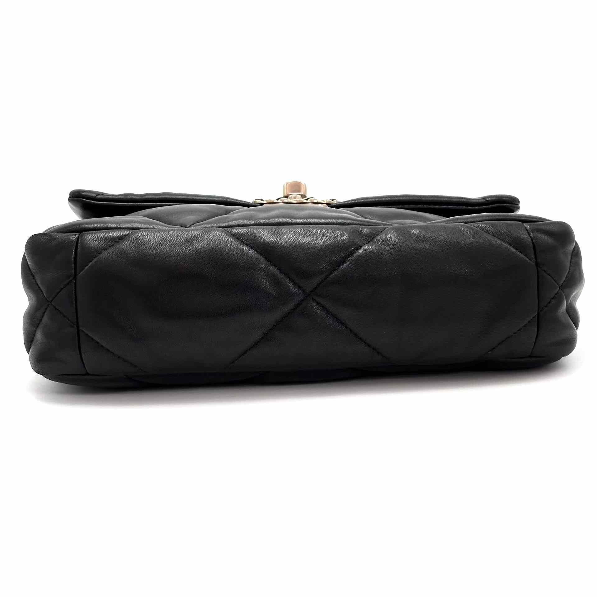 Chanel Pre-loved Bag Very good condition Size ONE SIZE - 5 Thumbnail