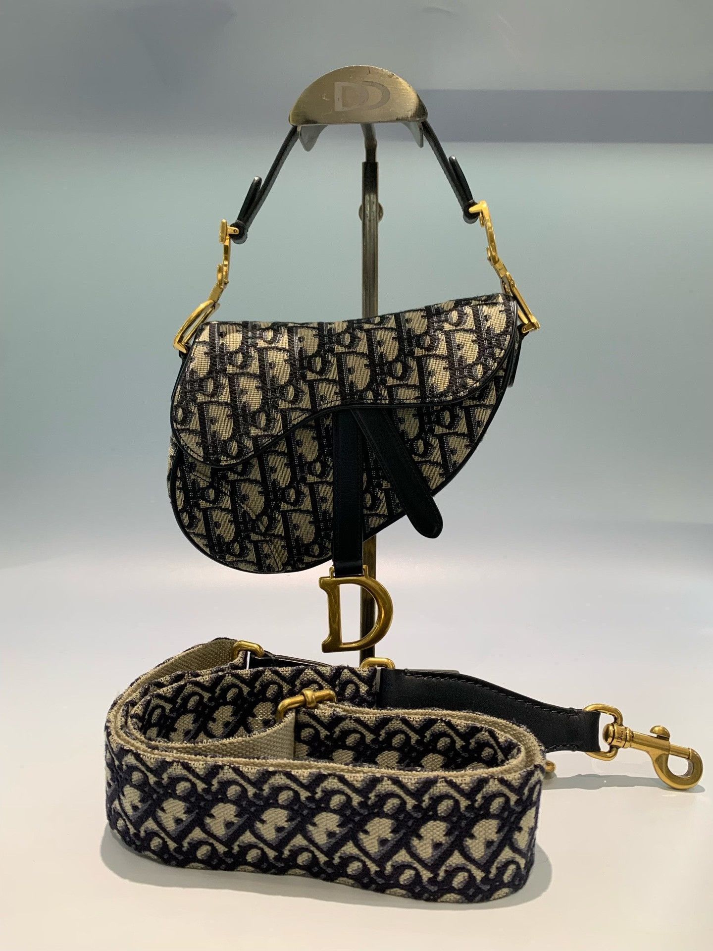 Dior Pre-loved Bag Very good condition Size ONE SIZE - 2 Thumbnail