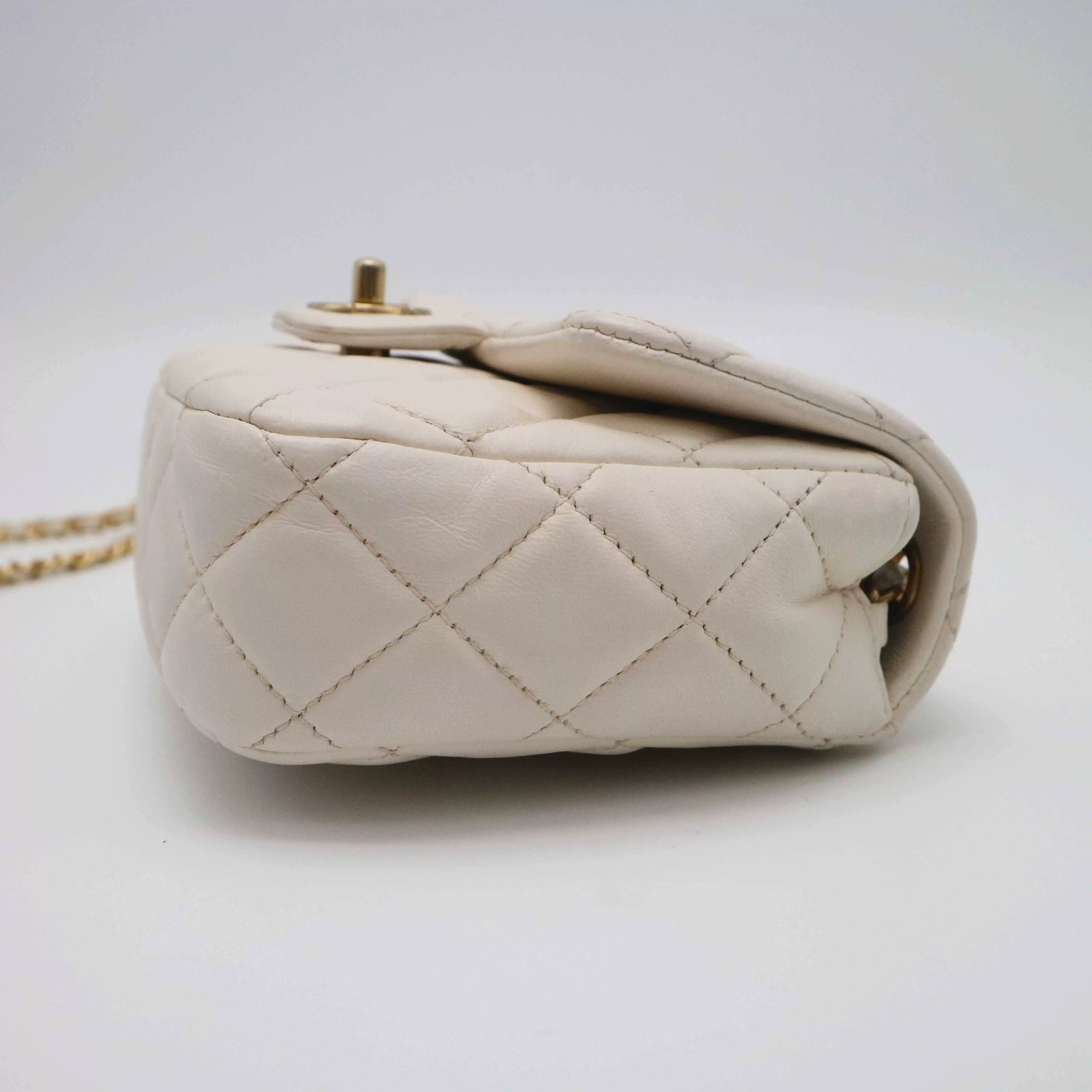Chanel Pre-loved Bag Very good condition Size ONE SIZE - 5 Thumbnail