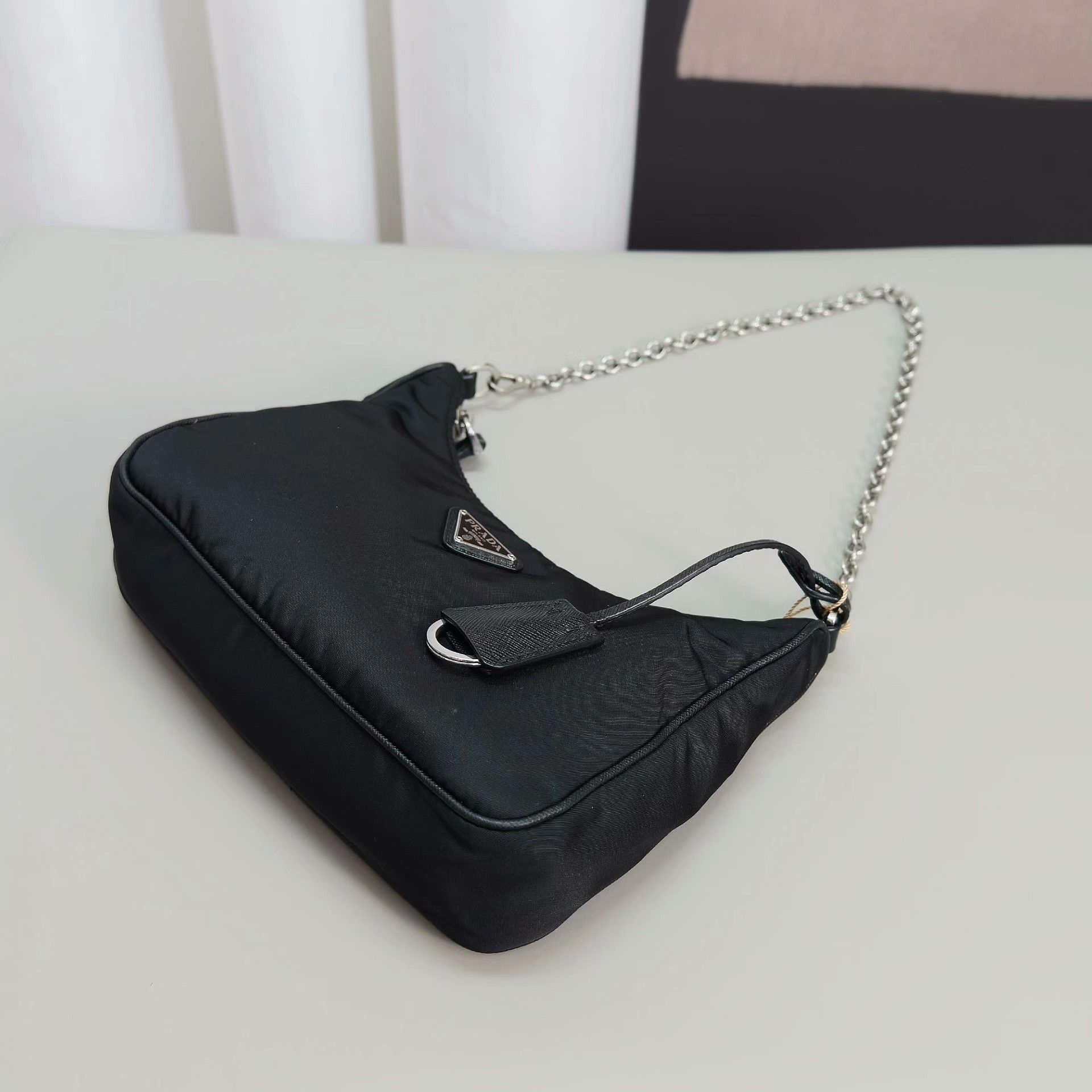 Prada Pre-loved Bag Very good condition Size ONE SIZE - 4 Thumbnail
