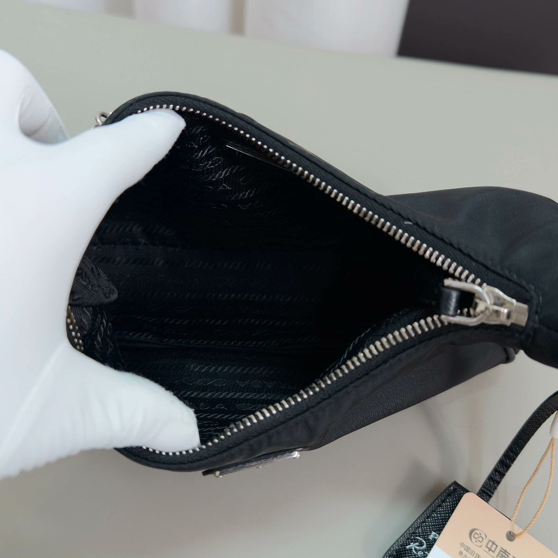Prada Pre-loved Bag Very good condition Size ONE SIZE - 6 Thumbnail