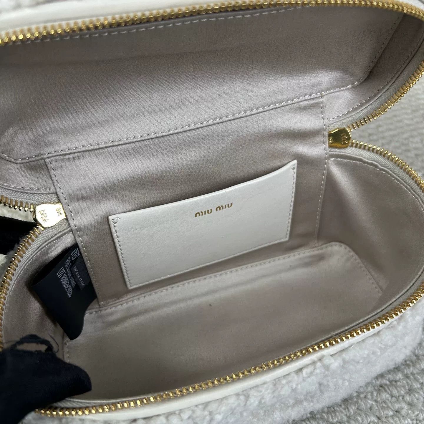 Miu Miu Pre-loved Bag Very good condition Size ONE SIZE - 5 Thumbnail