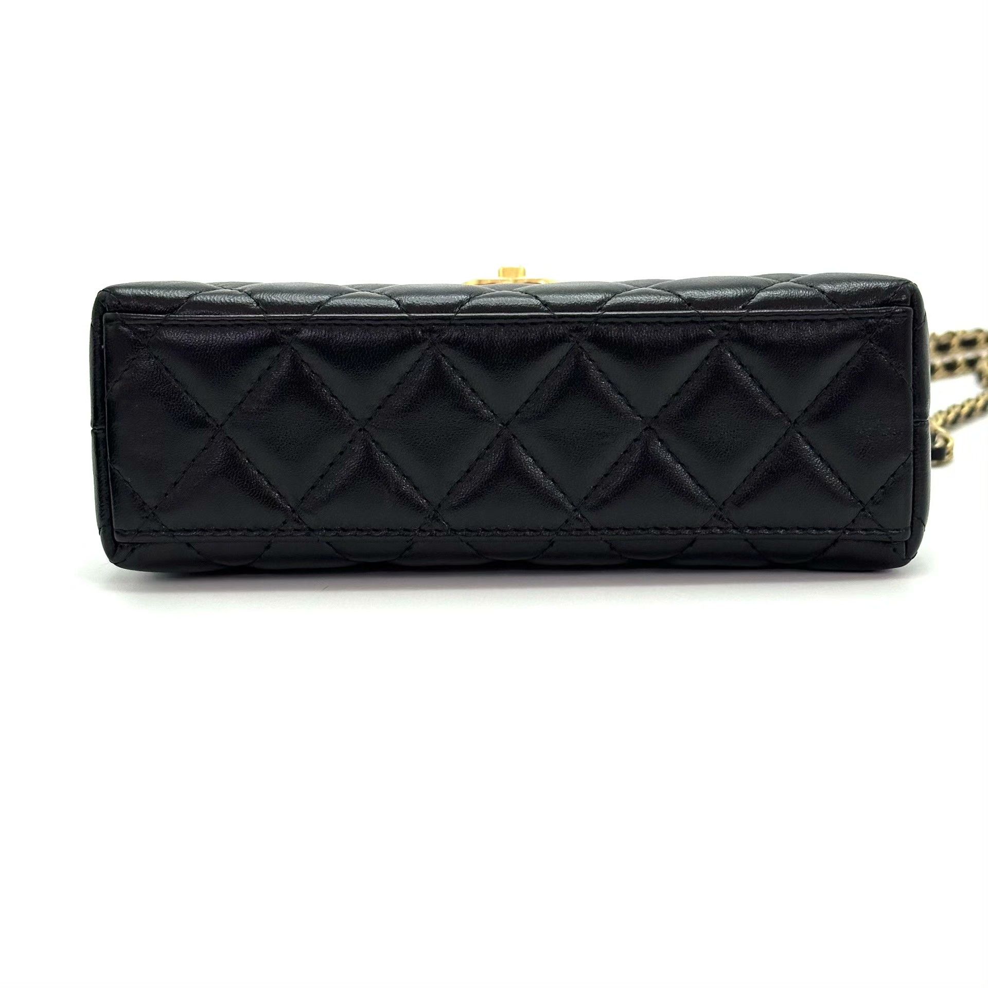 Chanel Pre-loved Bag Very good condition Size ONE SIZE - 5 Thumbnail
