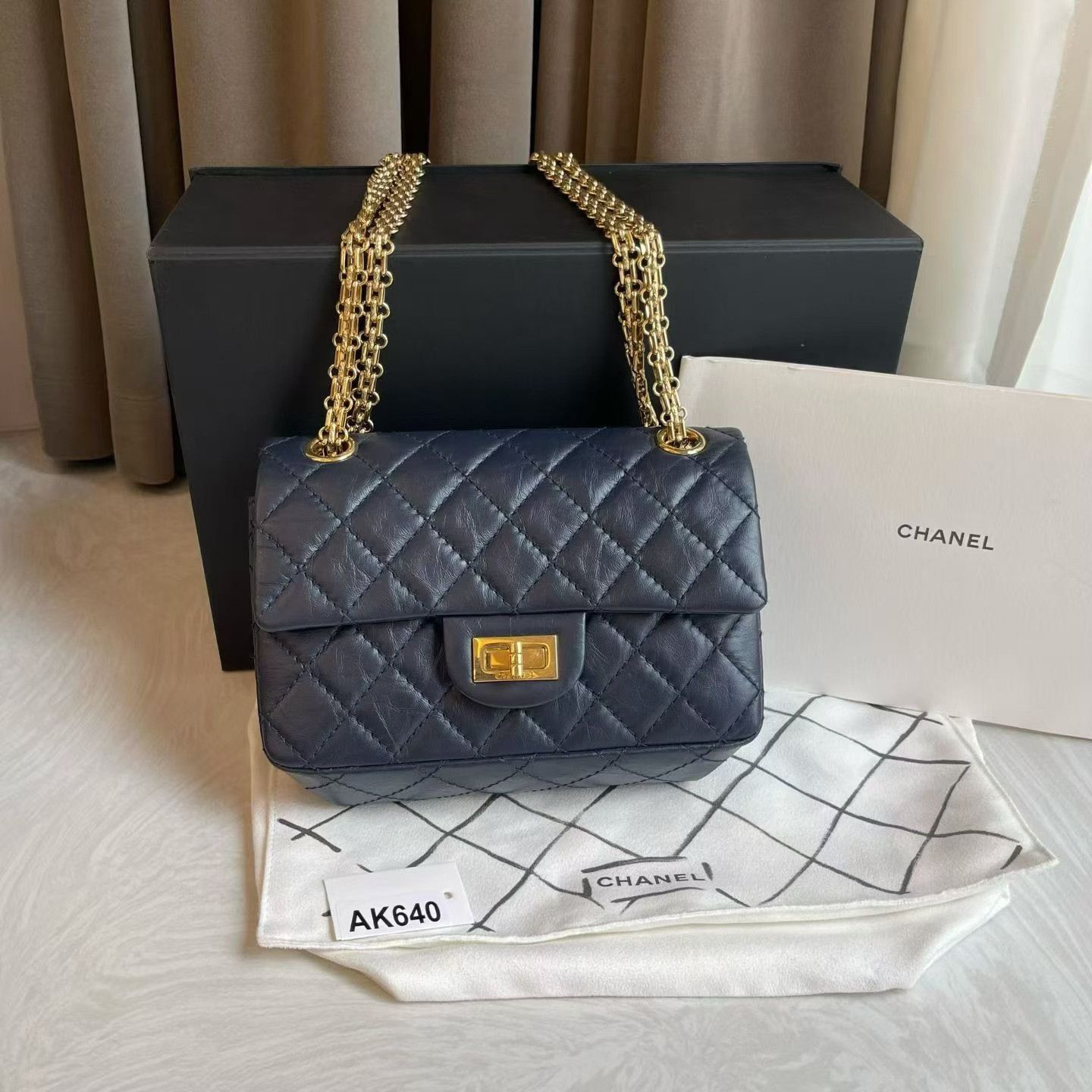 Chanel Pre-loved Bag Very good condition Size ONE SIZE - 2 Thumbnail