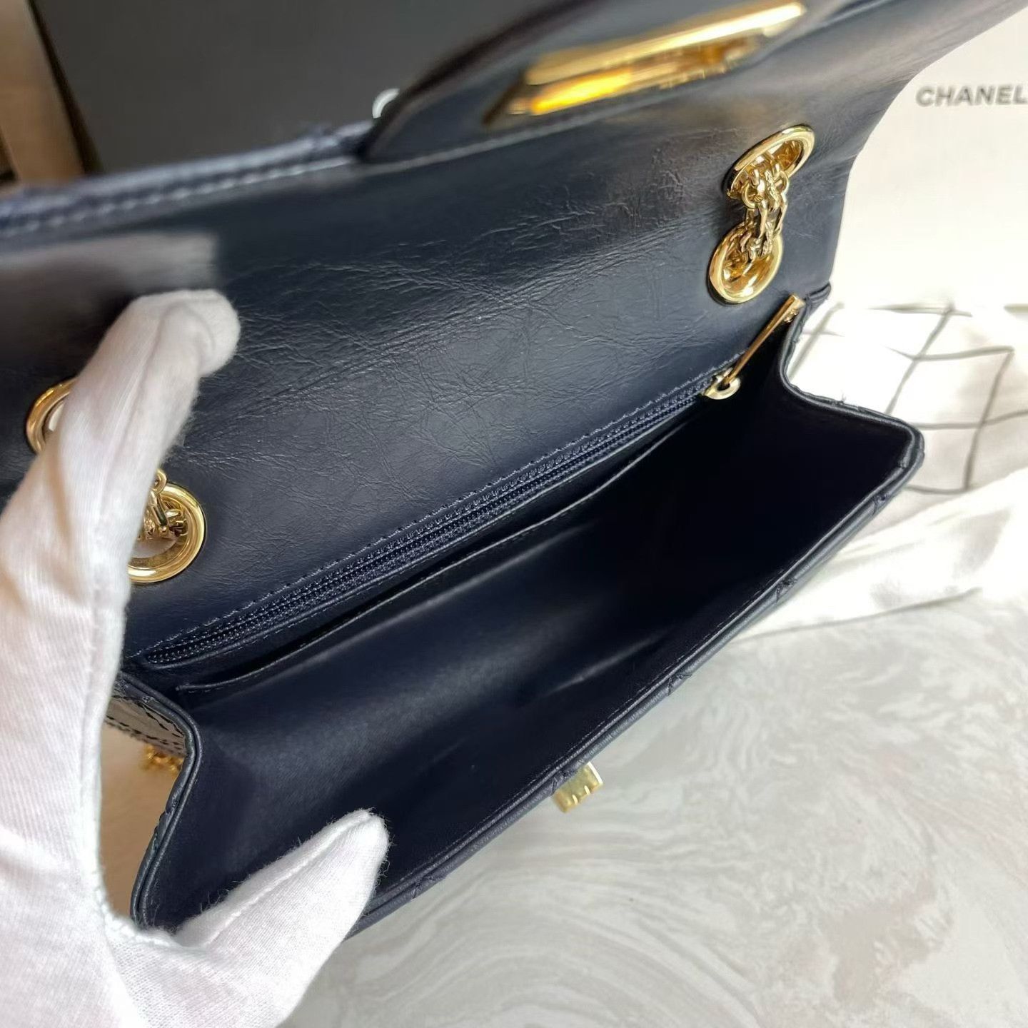 Chanel Pre-loved Bag Very good condition Size ONE SIZE - 8 Thumbnail